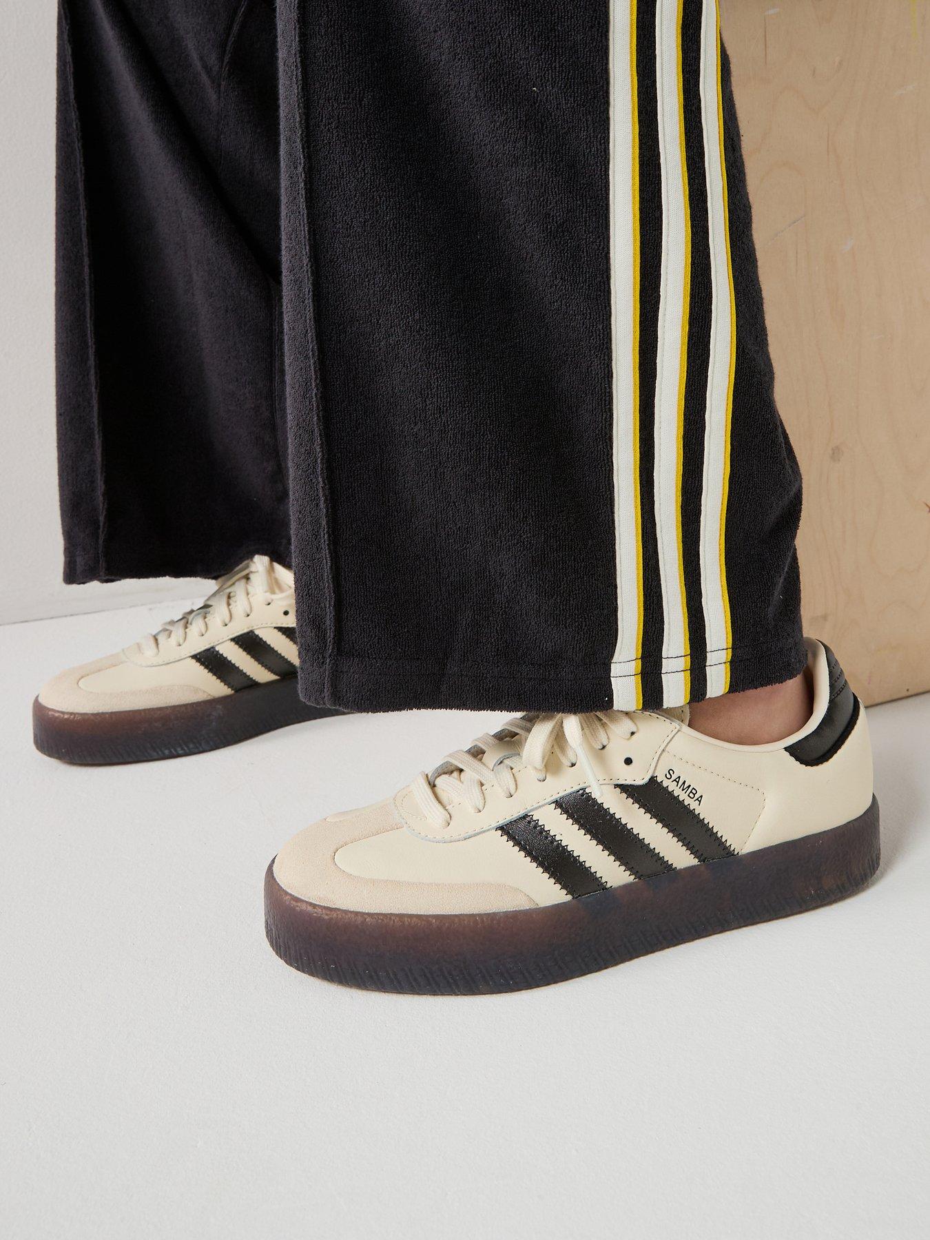 adidas-originals-womens-samba-cream