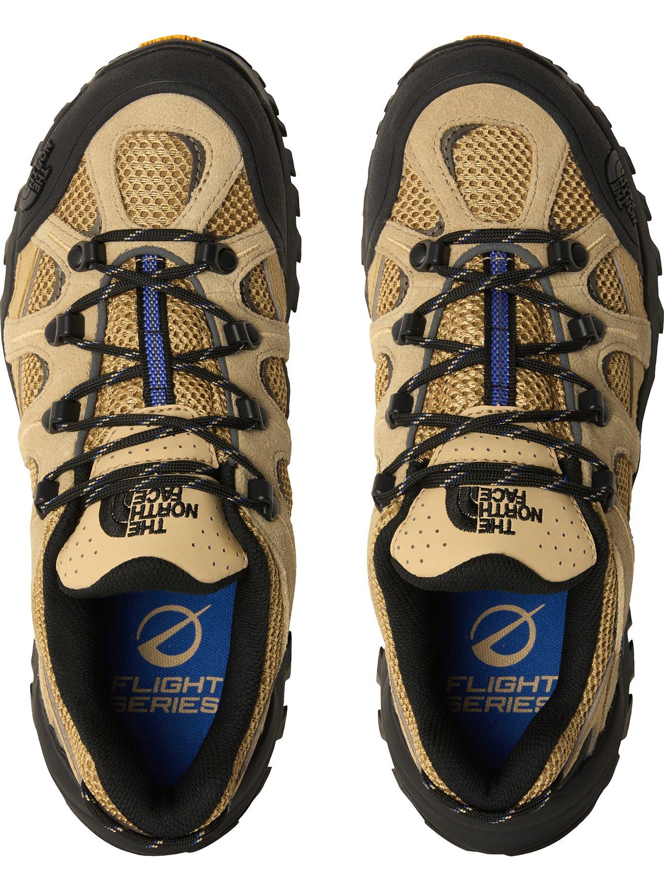 the-north-face-mens-hedgehog-06-rvst-trainers-brownoutfit