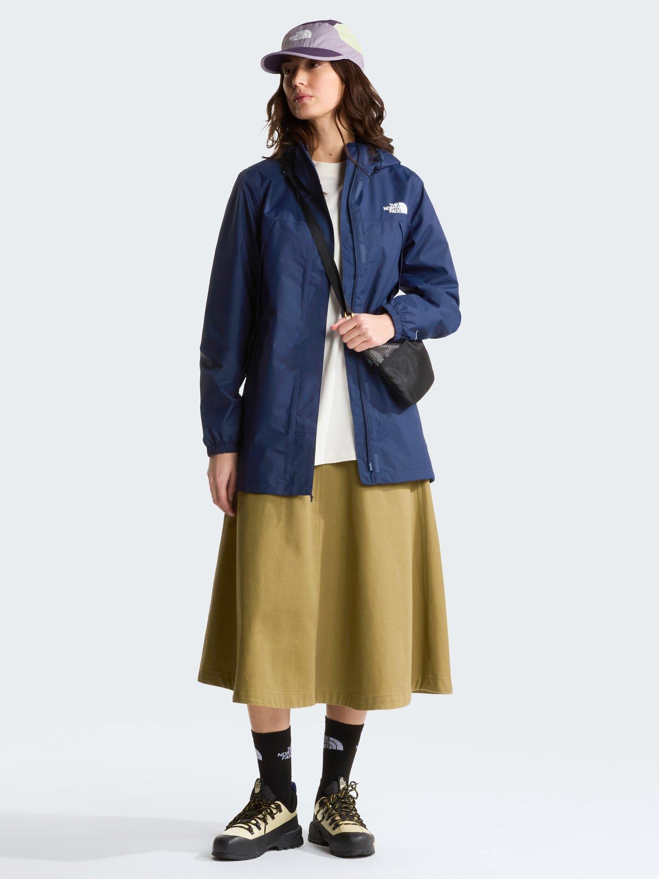 the-north-face-womens-antora-rain-parka-navyback