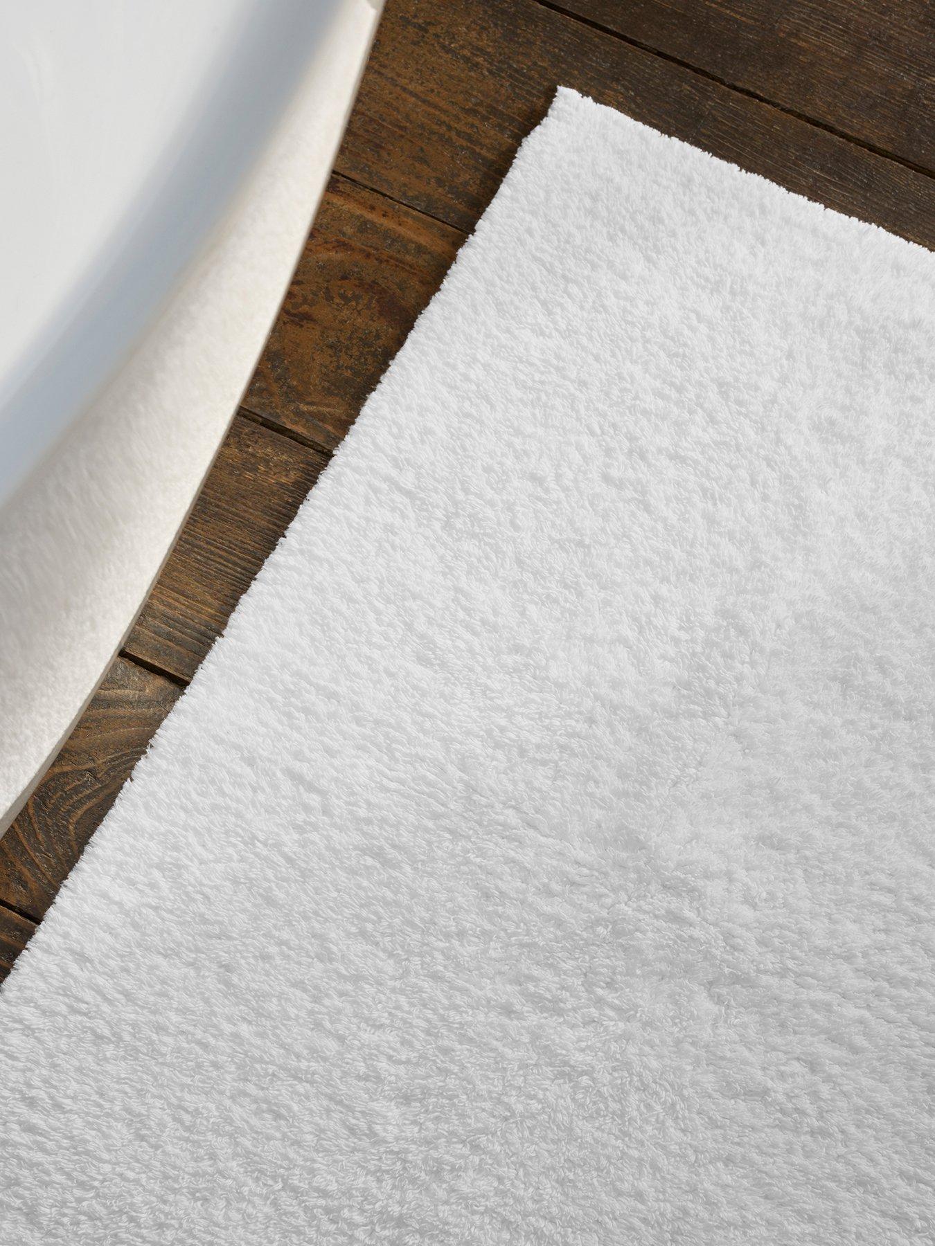 christy-reversible-medium-bath-rug