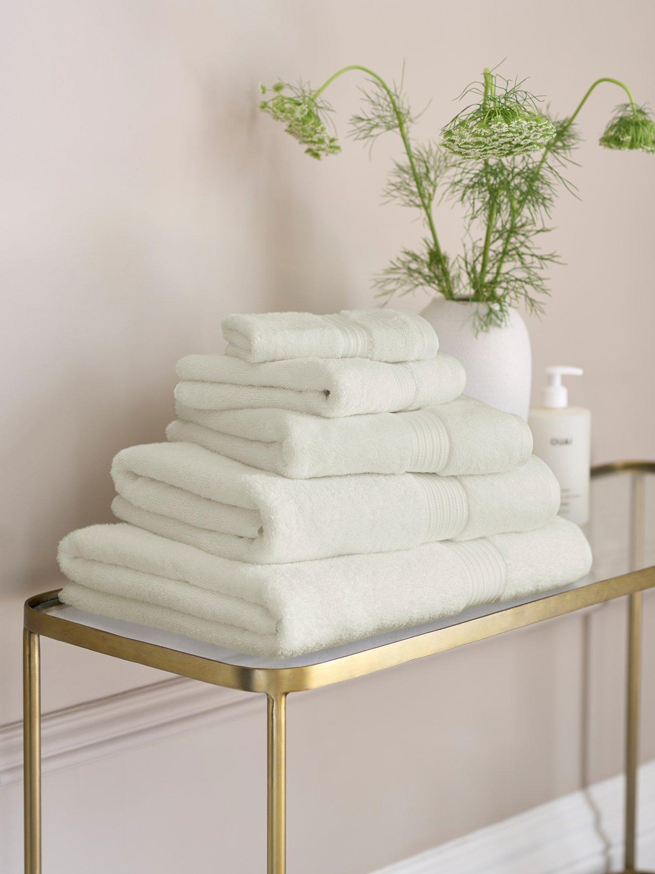 Image 3 of 3 of Christy Supreme Hygro Bath Towel