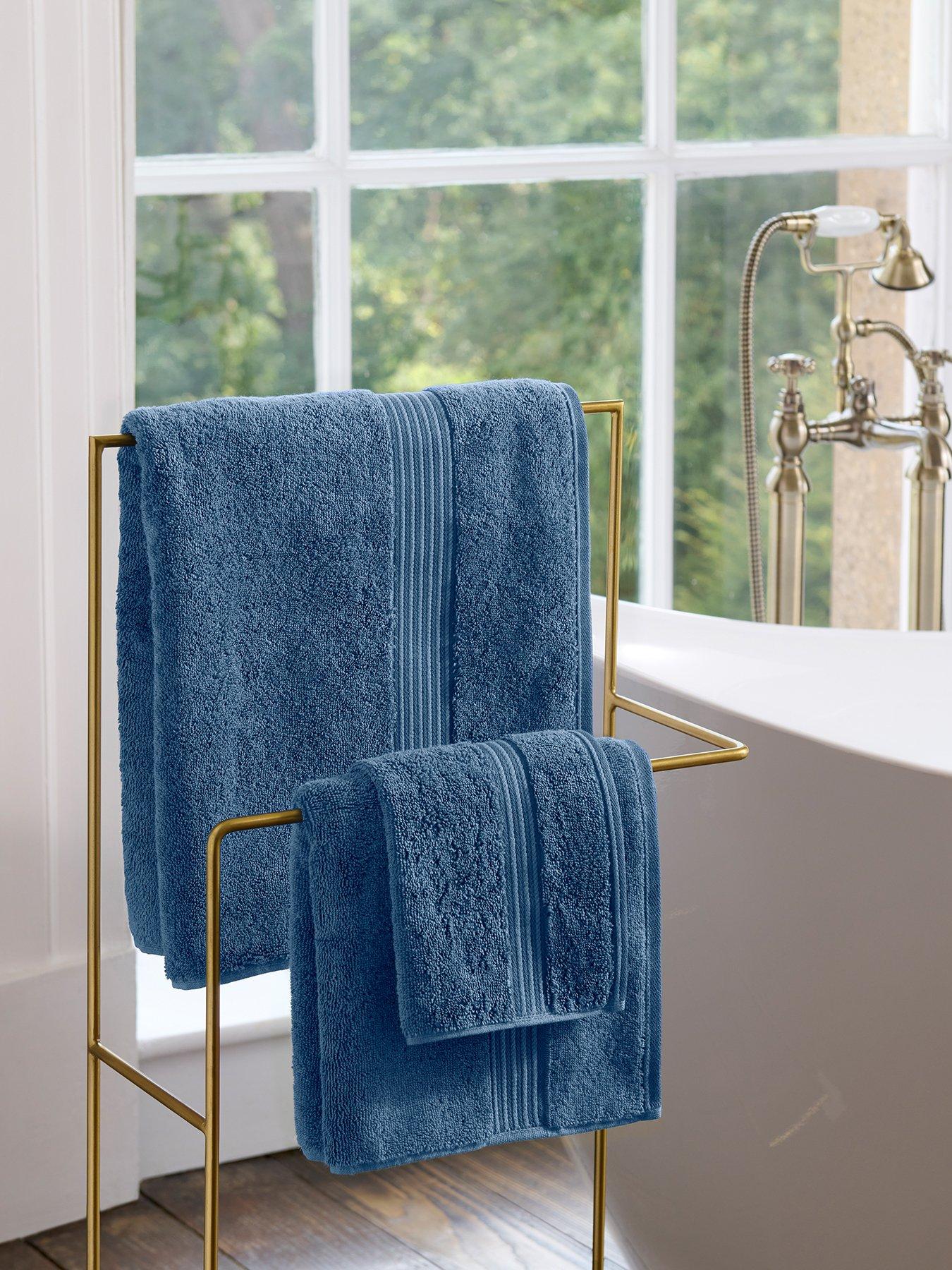 Image 4 of 6 of Christy Supreme Hygro Hand Towel