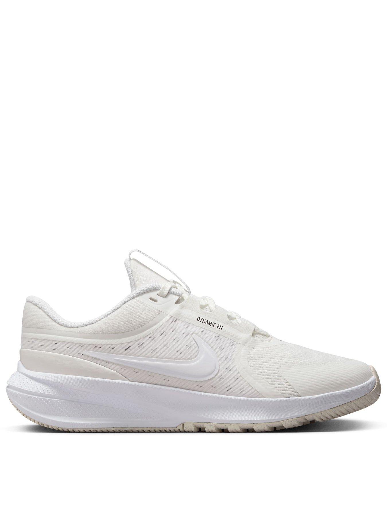 Nike Big Kids Star Runner 5 Running Shoes - White