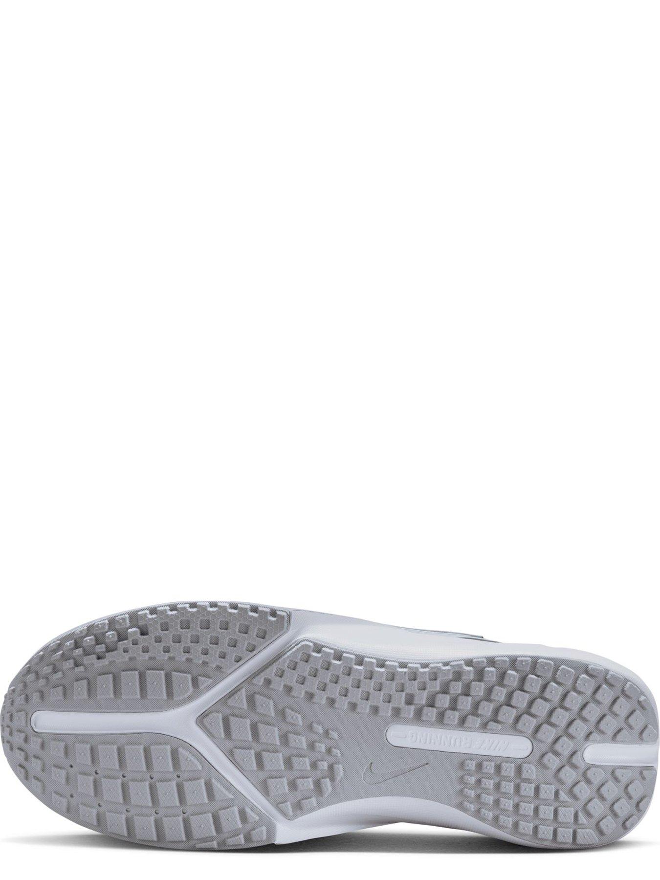 nike-junior-sonic-fly-trainers-blackdetail