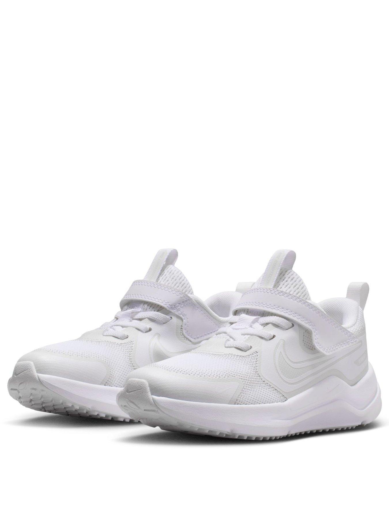 Image 2 of 7 of Nike Little Kids Cosmic Runner Trainers - White