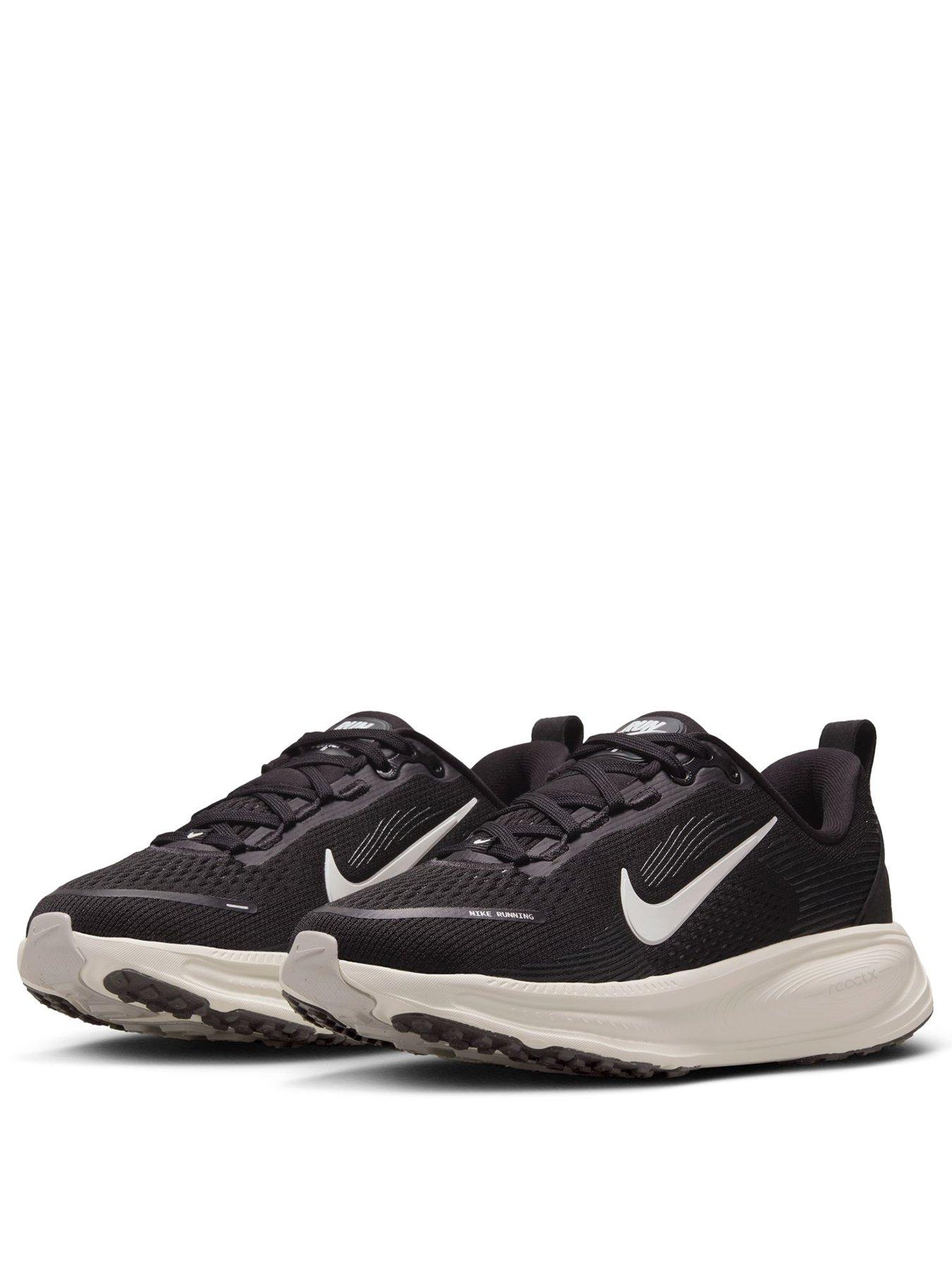 Image 2 of 7 of Nike Junior Vomero 18 Trainers - Black