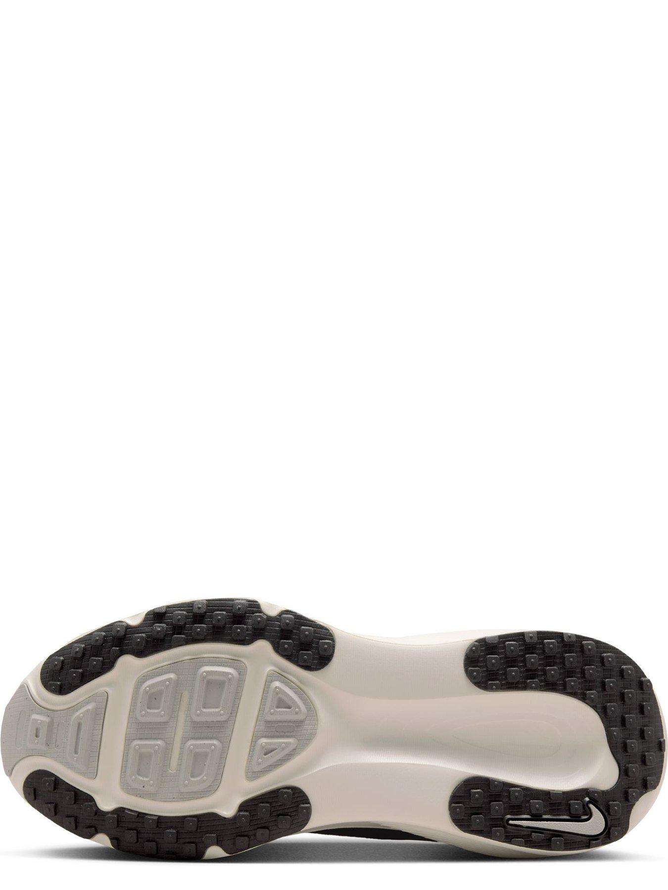 Image 5 of 7 of Nike Junior Vomero 18 Trainers - Black