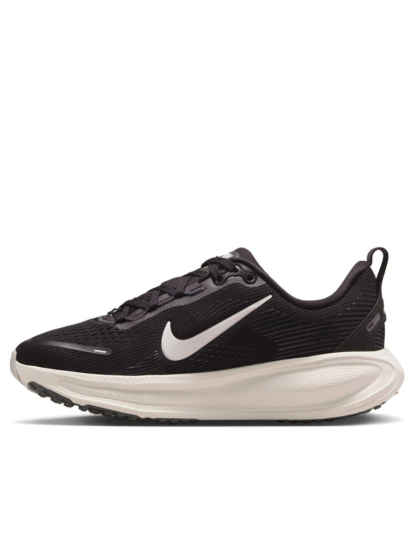 Image 6 of 7 of Nike Junior Vomero 18 Trainers - Black