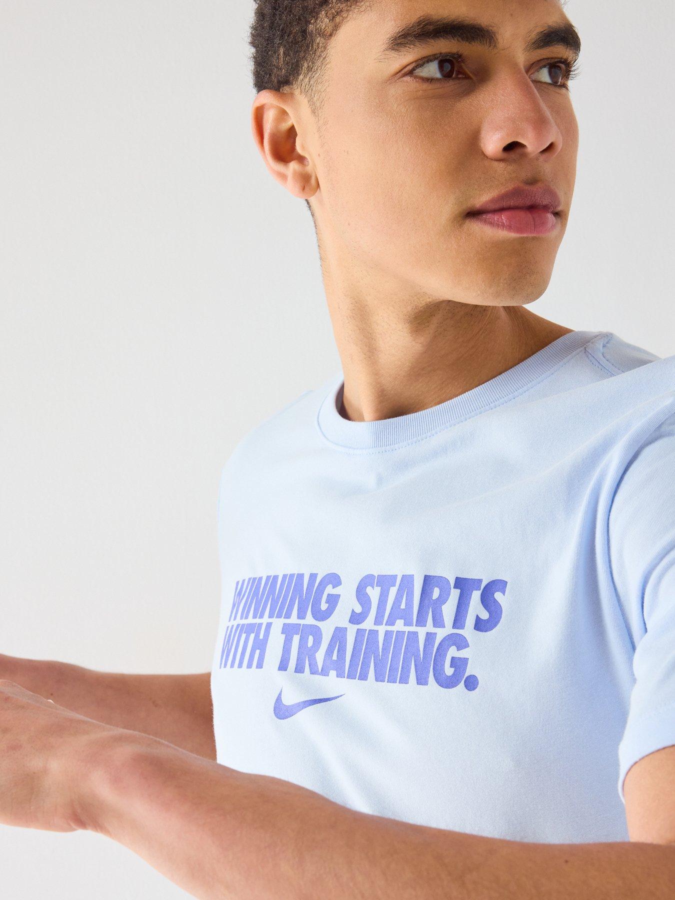 nike-mens-training-dri-fit-graphic-t-shirt-blueoutfit
