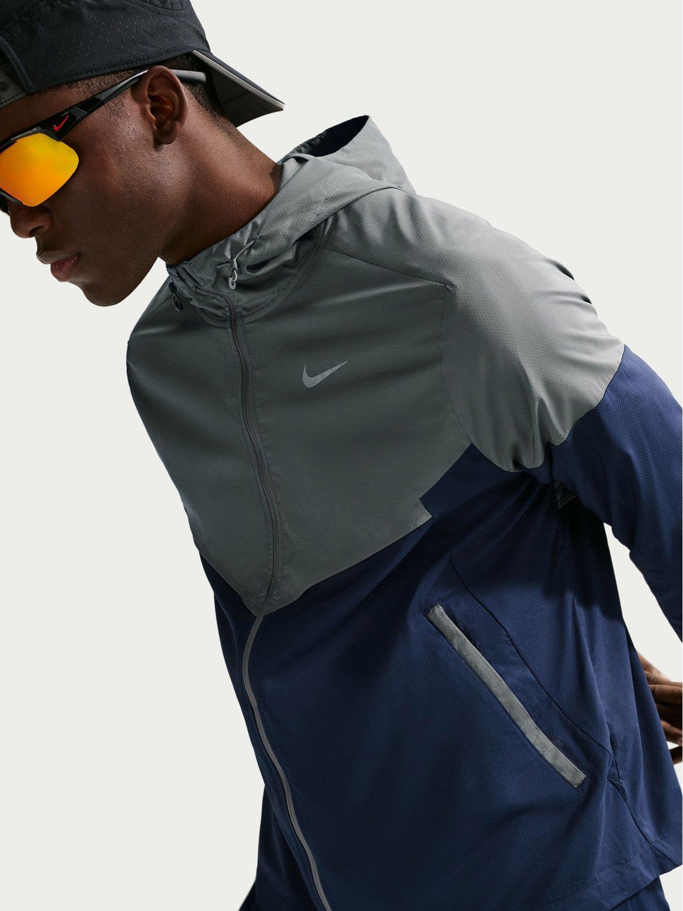nike-mens-running-windrunner-jacket-greydetail
