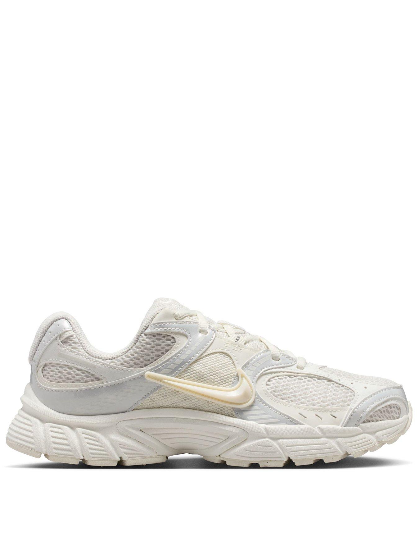 Image 1 of 7 of Nike Women's V5 RNR Trainers - Off White