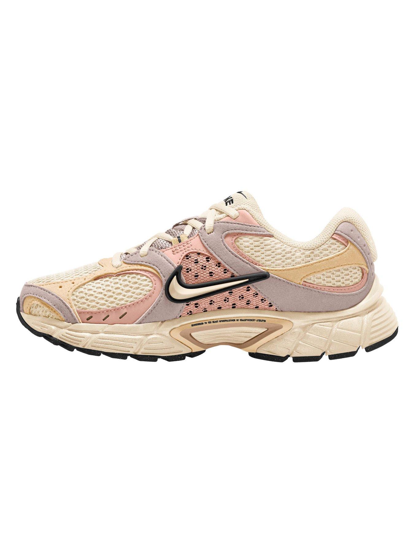 Image 4 of 5 of Nike Womens V5 RNR Trainers - White