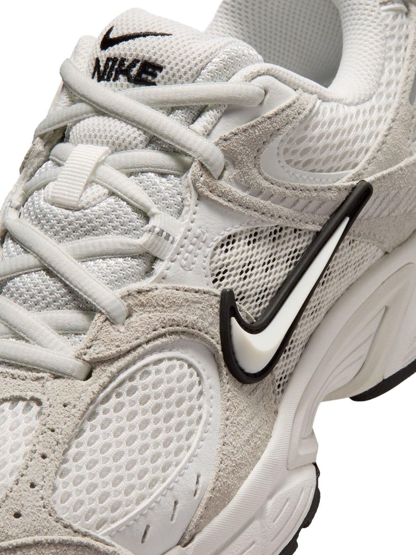 Image 6 of 7 of Nike Womens V5 RNR Trainers - White