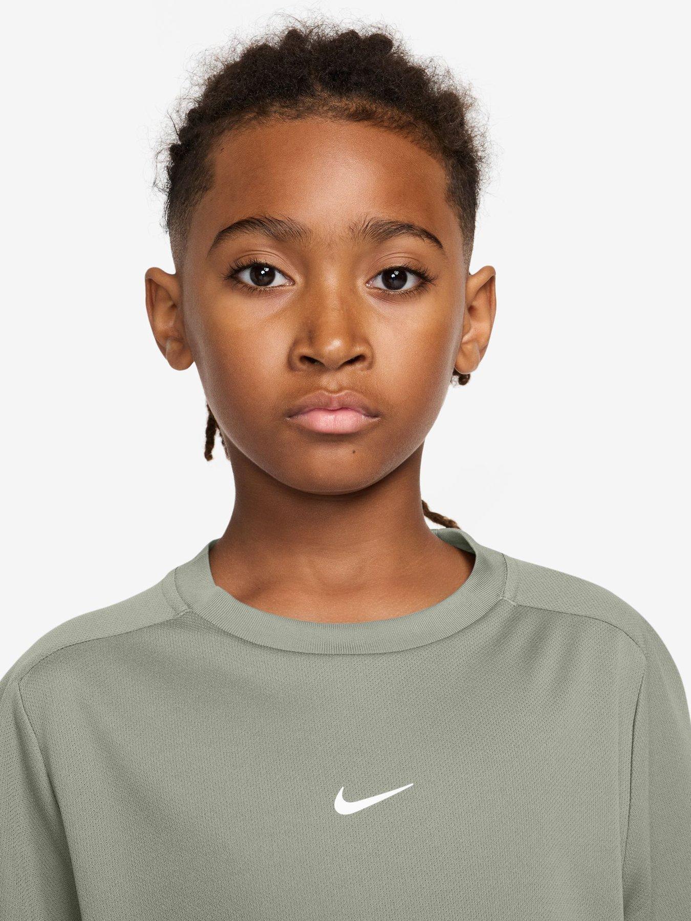 nike-junior-boys-training-dri-fit-short-sleeve-graphic-top-greenoutfit