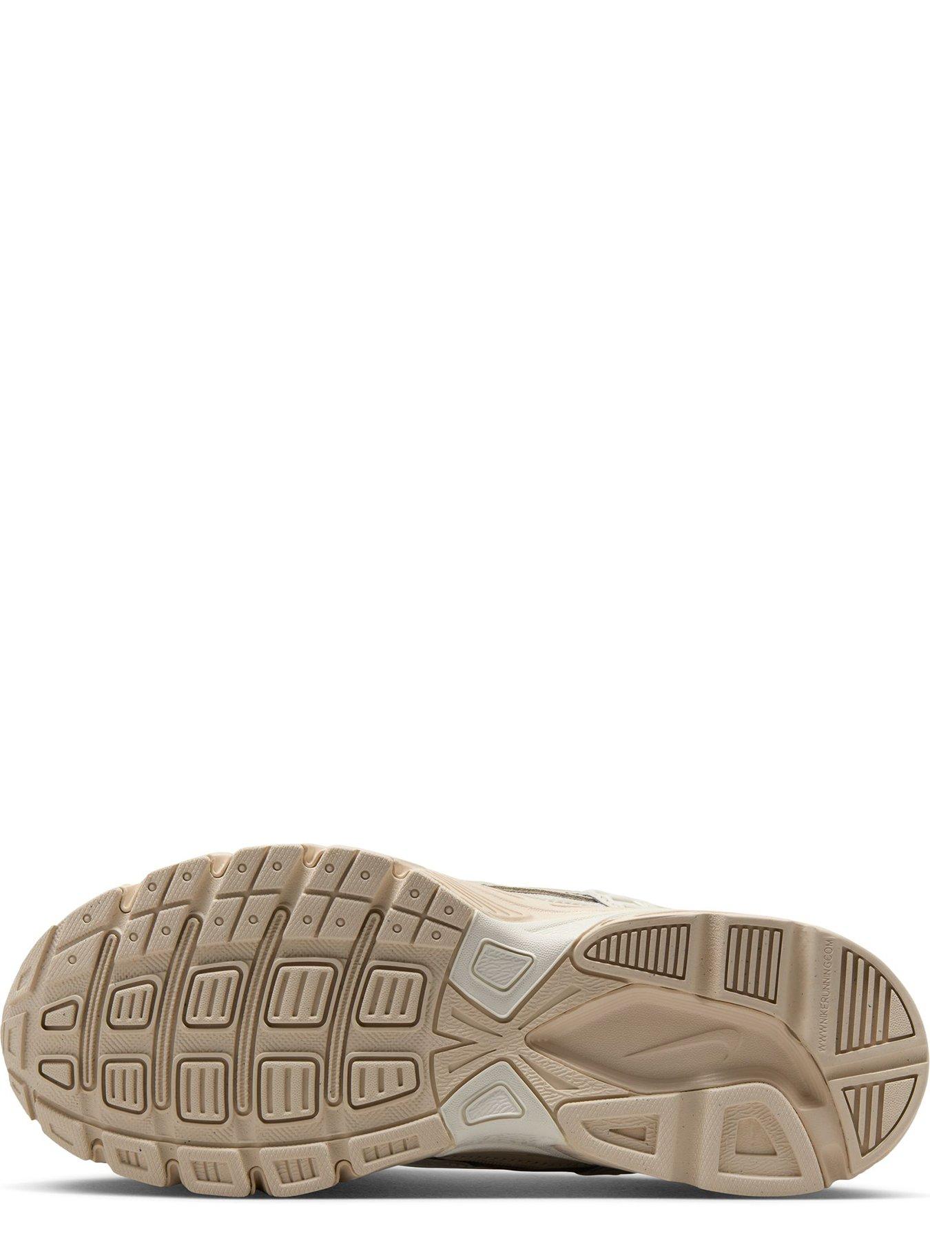 Image 5 of 7 of Nike Women's Initiator Trainers - White