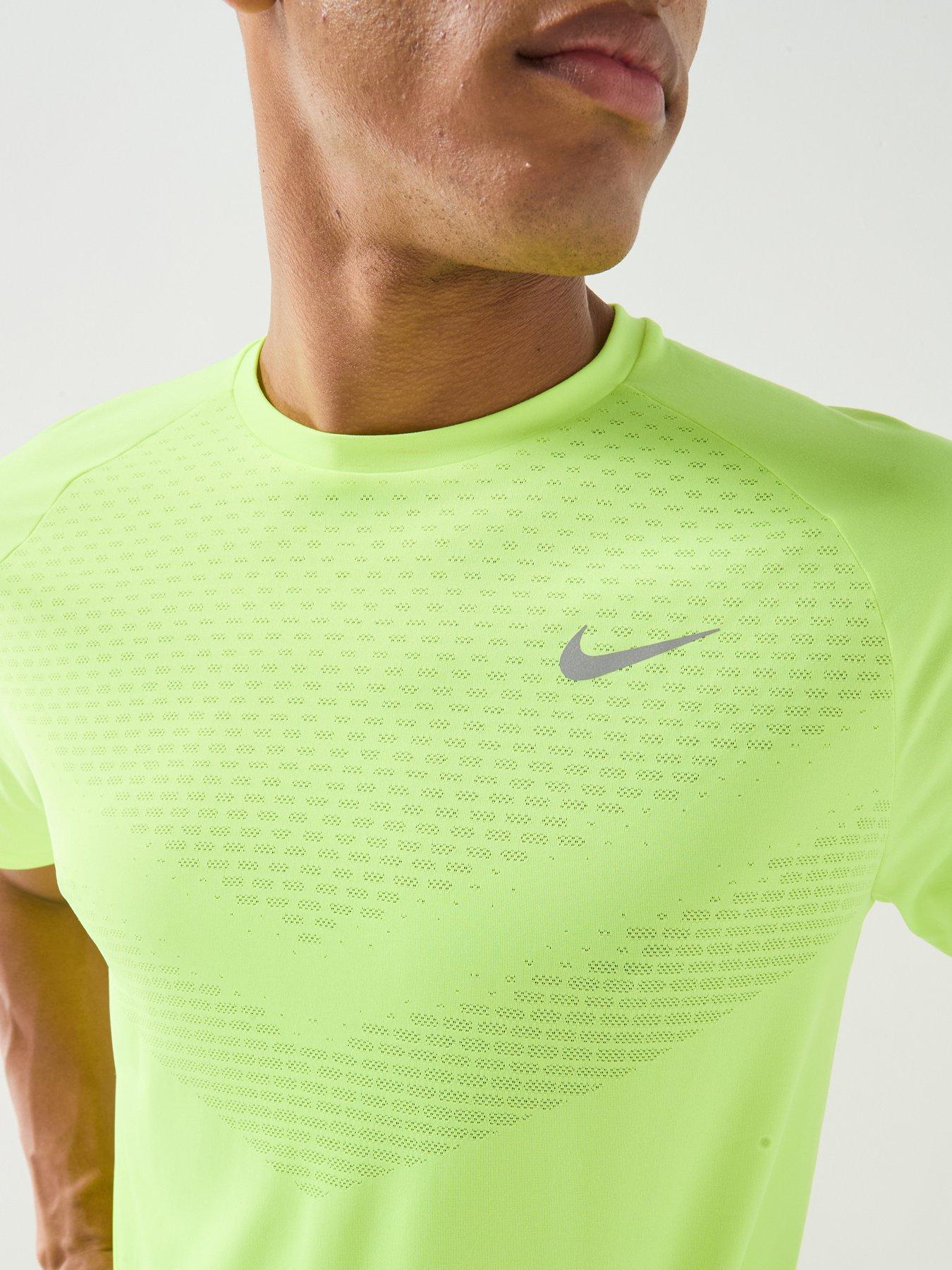 Image 4 of 7 of Nike Mens Running Stride Dri-FIT ADV Short Sleeve Top - Yellow