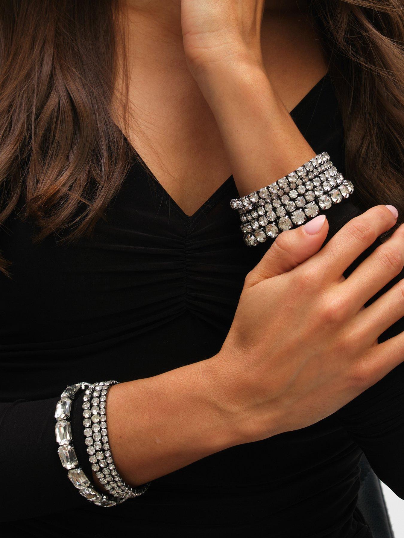 mood-mood-hematite-crystal-multipack-stretch-bracelets-pack-of-9outfit