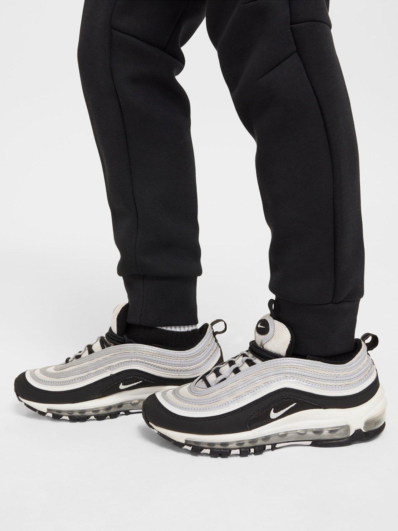 nike-big-kids-tech-fleece-joggers-blackdetail