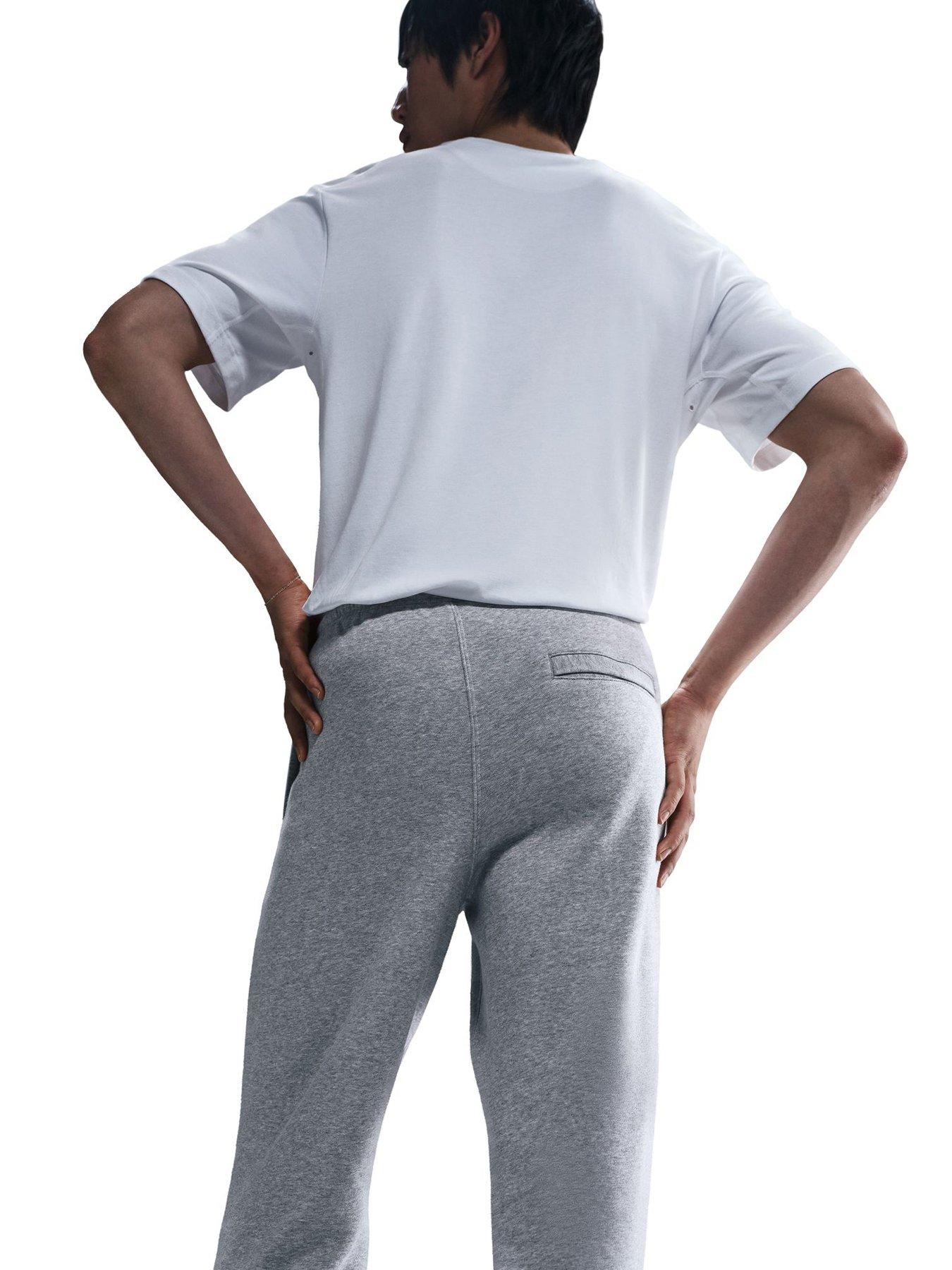 nike-mens-club-joggers-greyoutfit