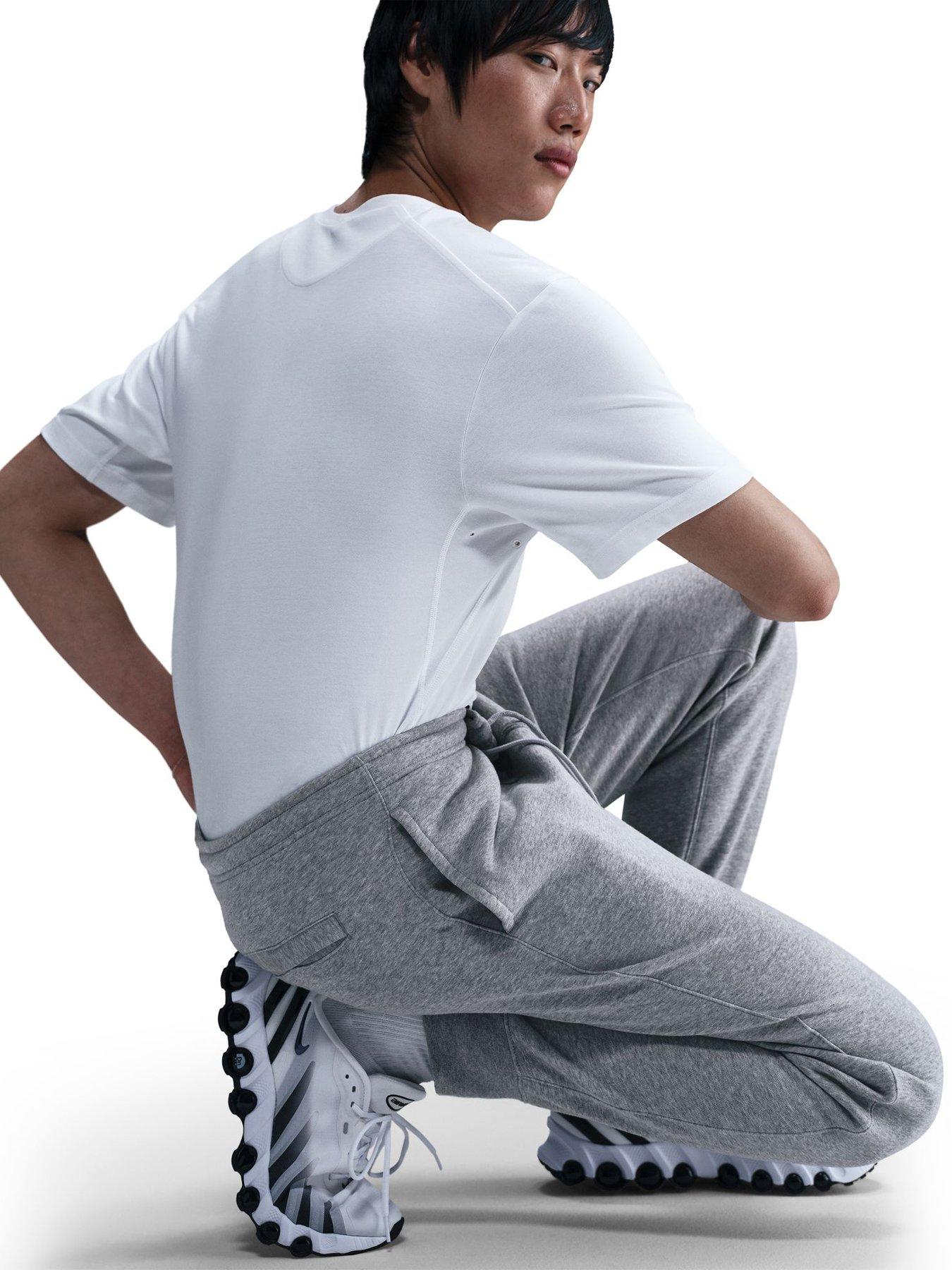 nike-mens-club-joggers-greydetail