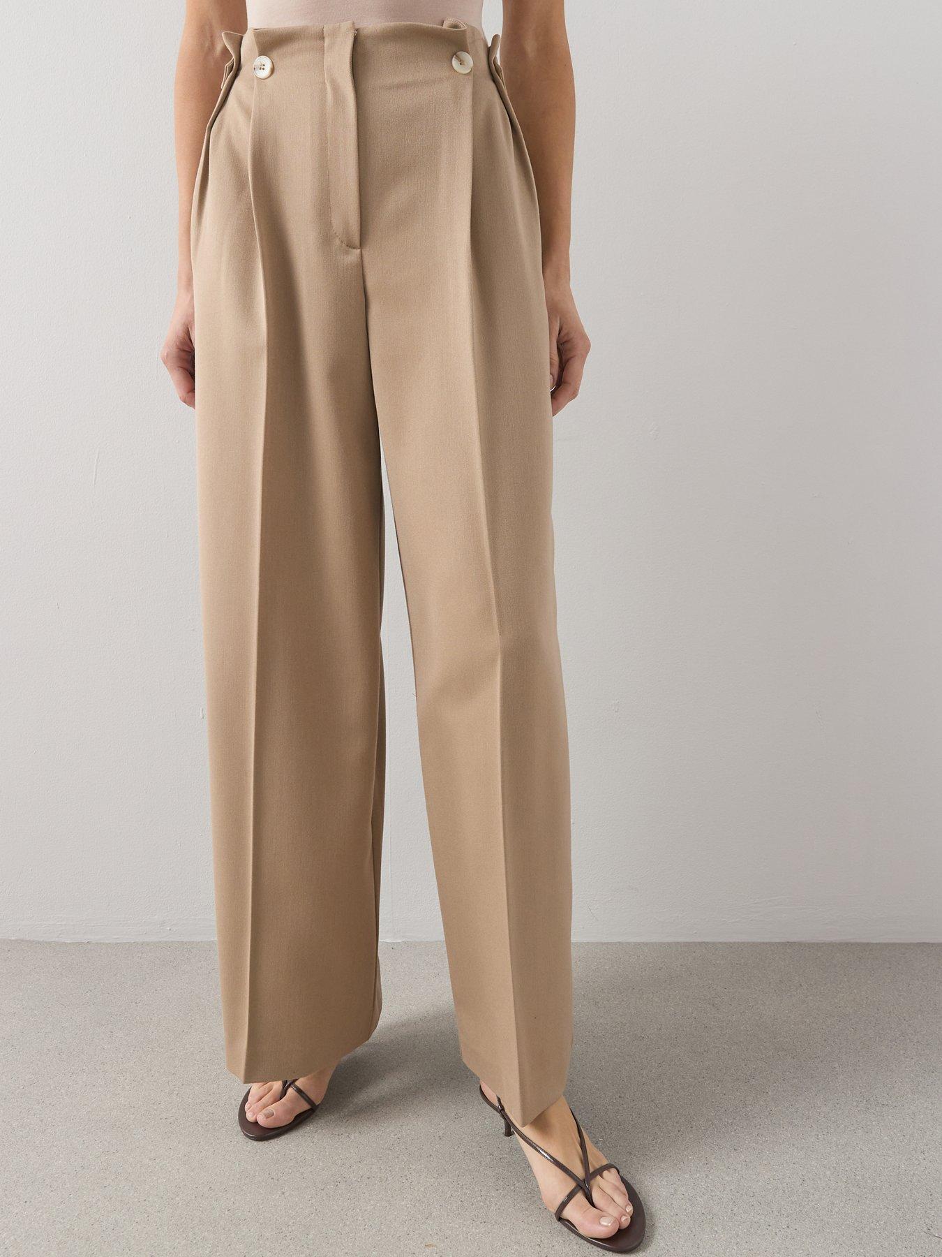 the-very-collection-pleat-front-wide-trouser-beigeoutfit