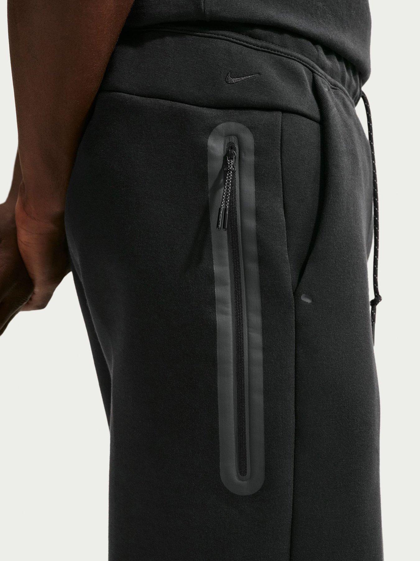 nike-mens-tech-fleece-shorts-blackstillFront