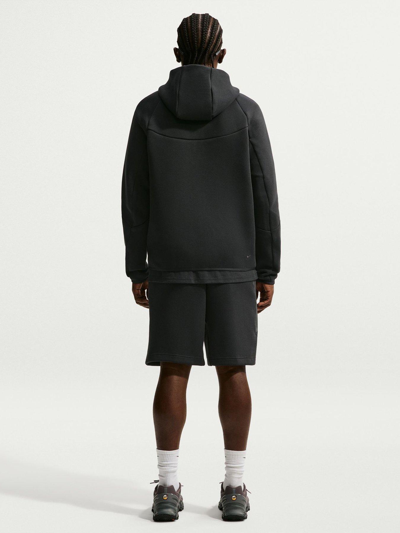 nike-mens-tech-fleece-shorts-blackoutfit