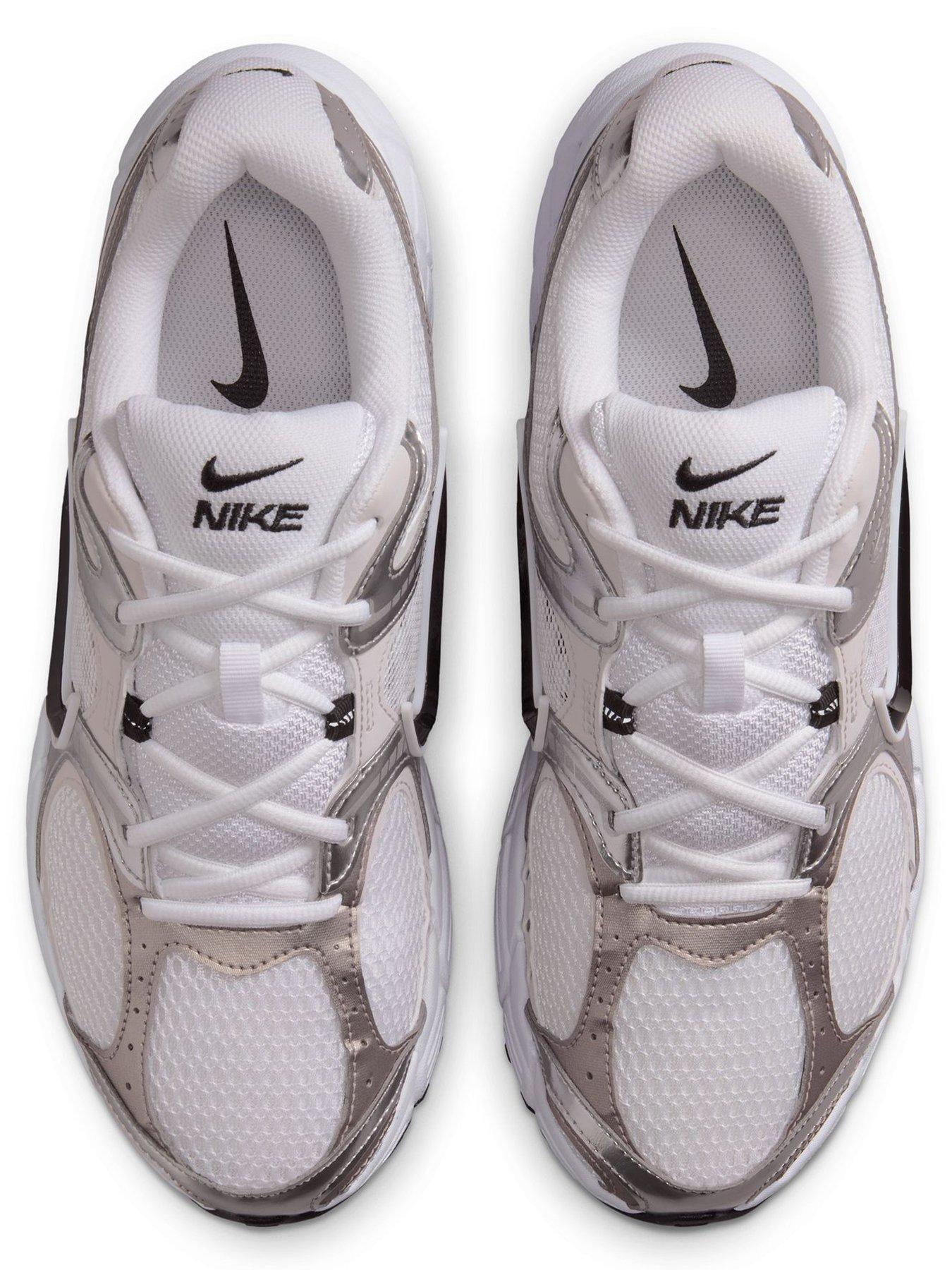 Image 4 of 7 of Nike Mens V5 RNR Trainers - White