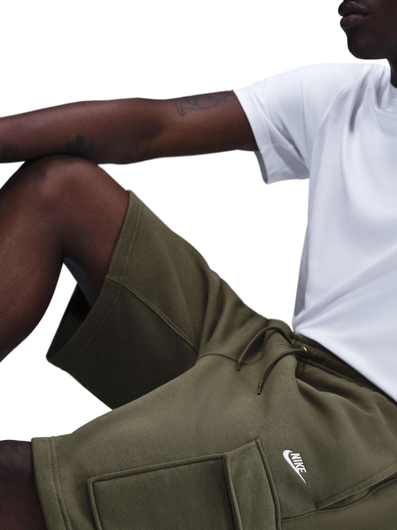 nike-mens-club-cargo-shorts-greendetail