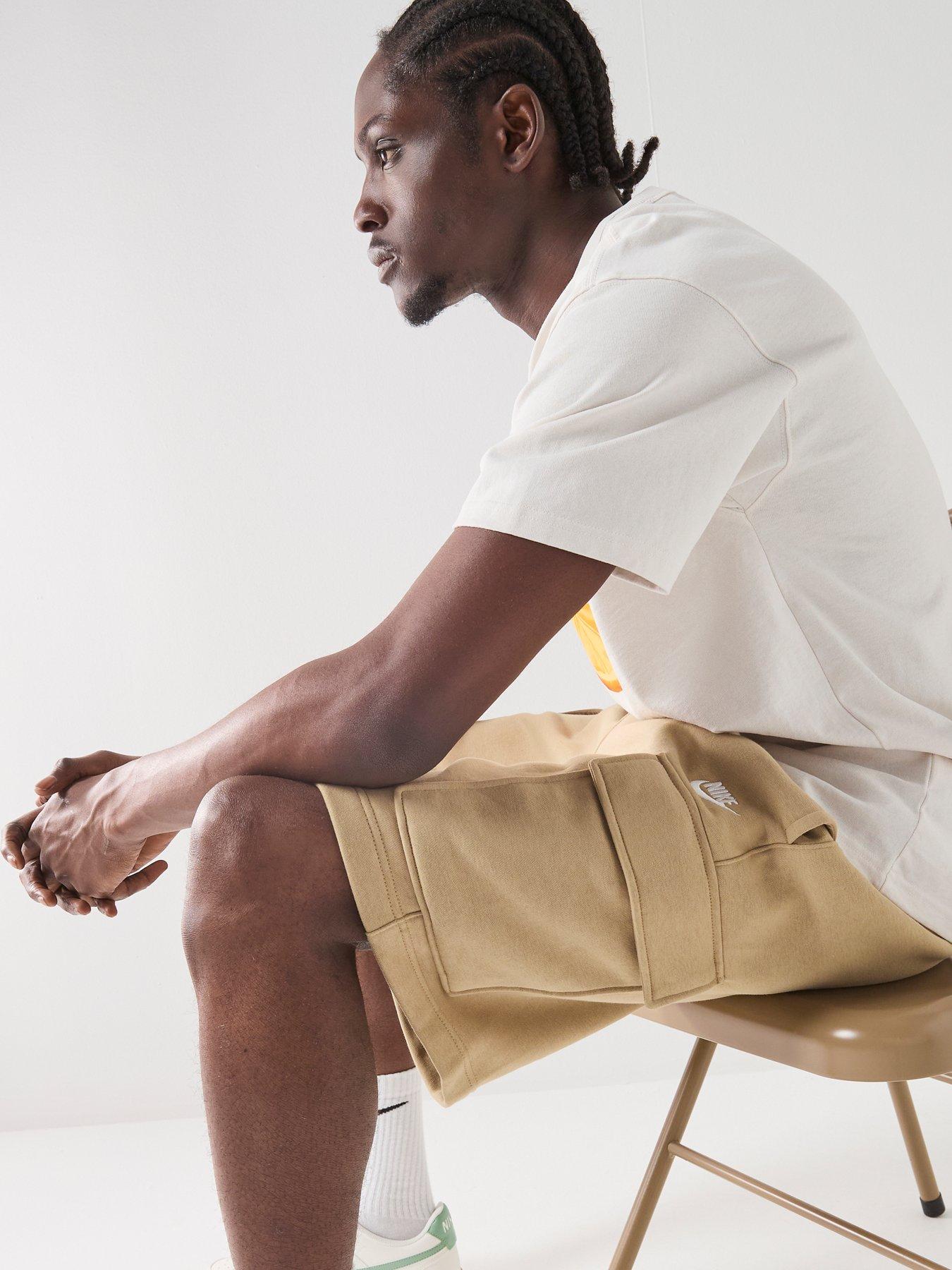 nike-mens-club-cargo-shorts-beigeoutfit