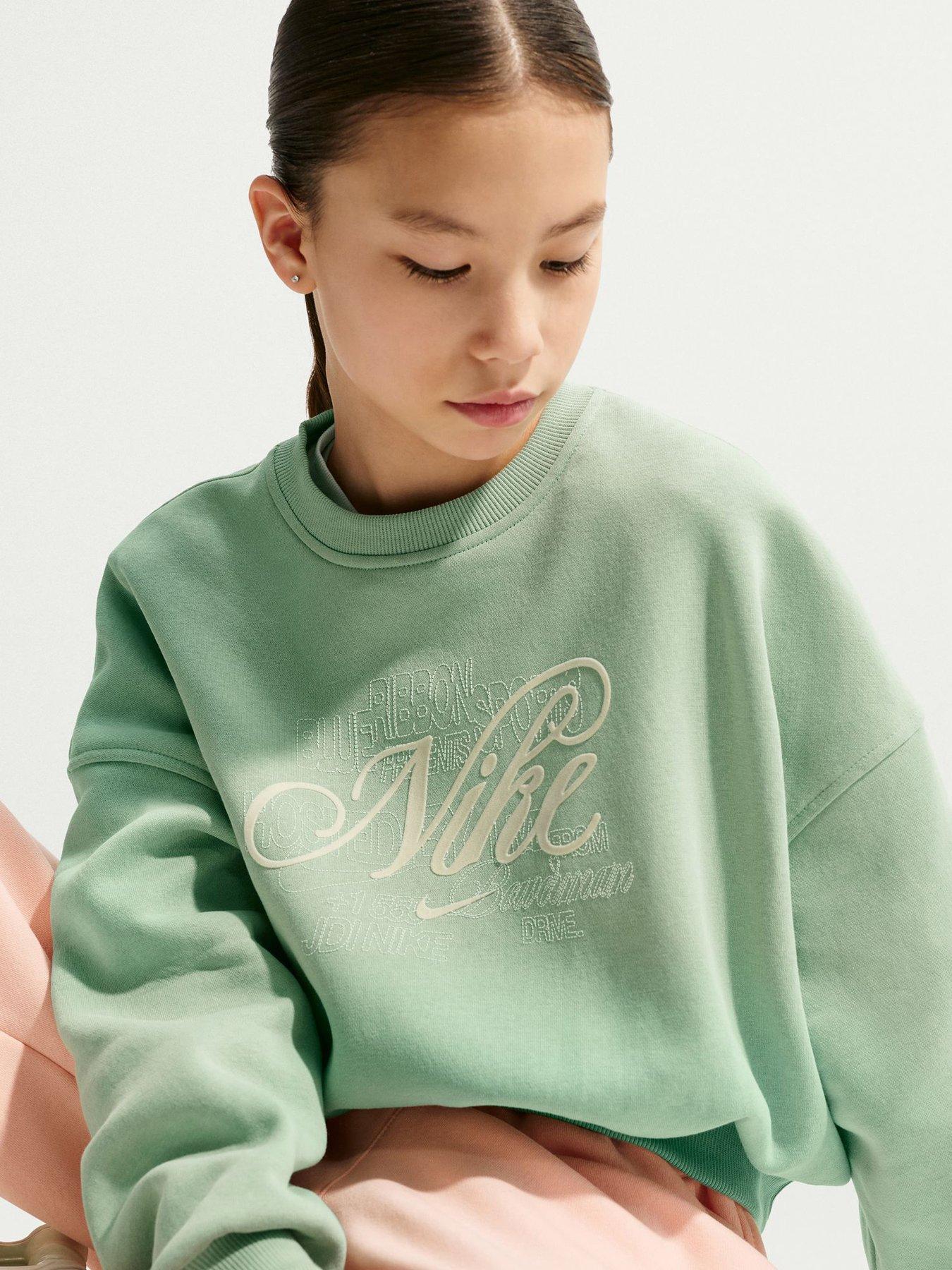 nike-oldernbspkids-girls-sportswear-club-boxy-graphic-crew-sweatshirt-green