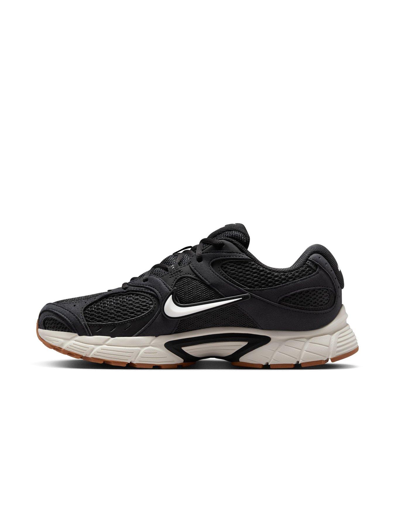 Image 7 of 7 of Nike Mens V5 RNR Trainers - Black