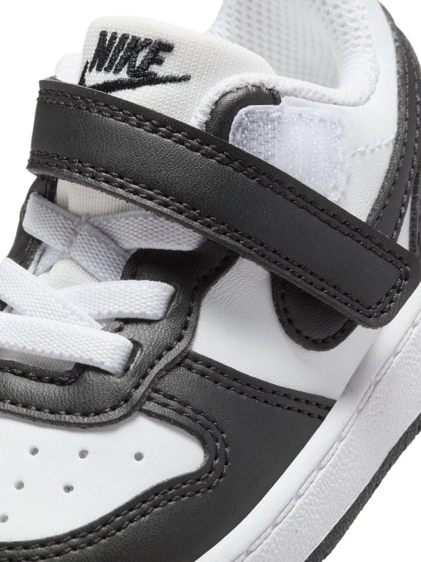 Image 7 of 7 of Nike Little Kids Nike Court Borough Low Trainers - White