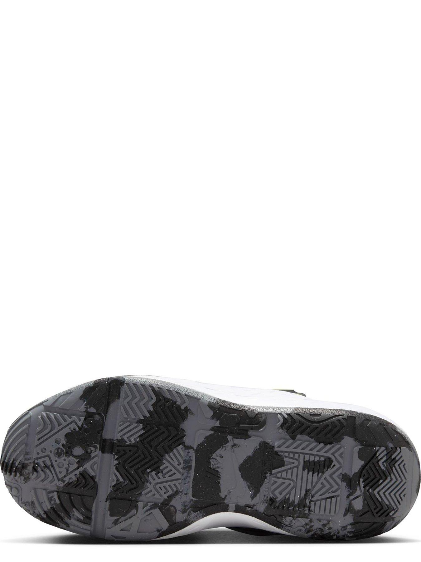 nike-little-kids-shoes-nike-team-hustle-d-12-blackdetail