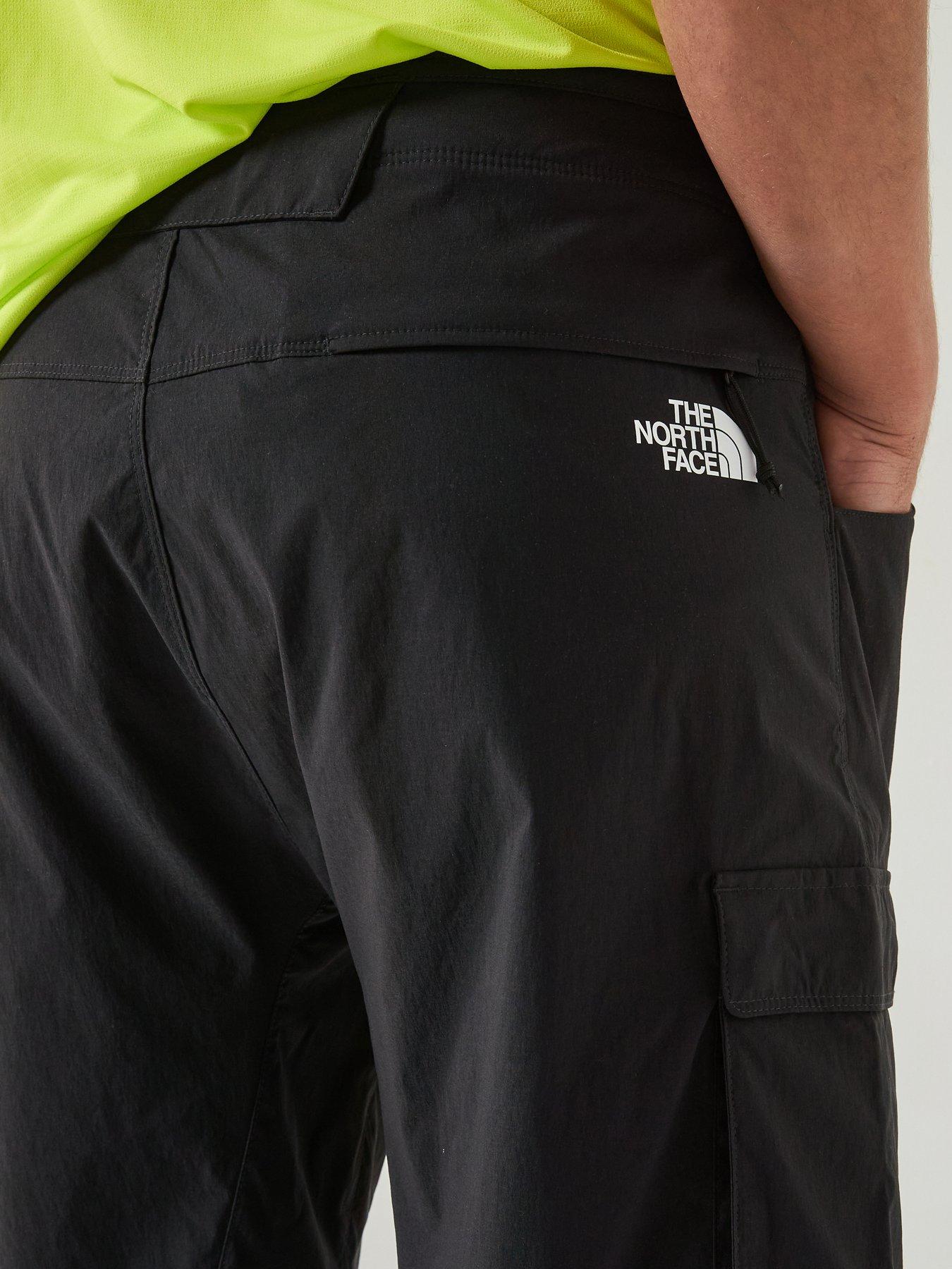 the-north-face-mens-exploration-cargo-shorts-blackdetail