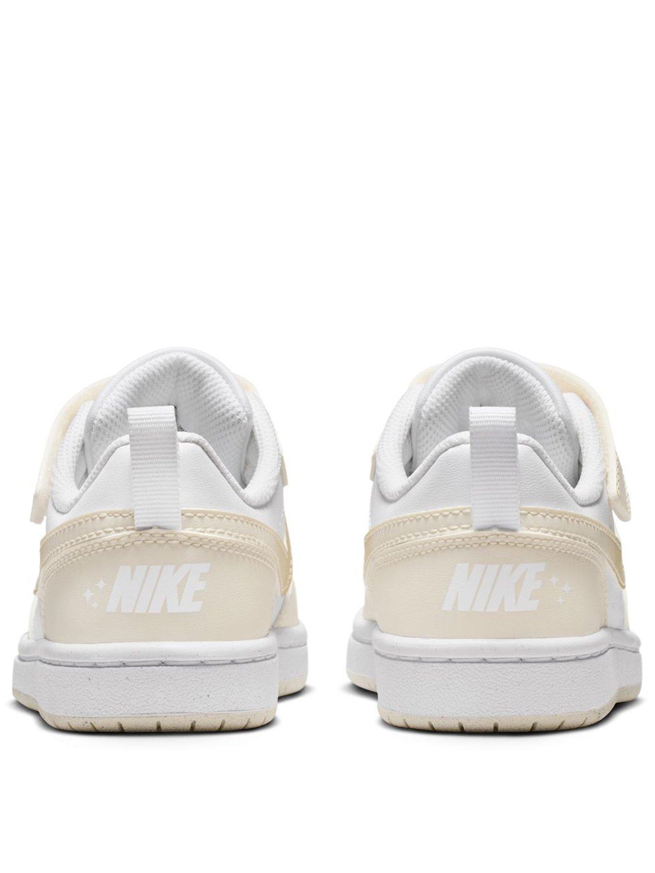 Image 3 of 7 of Nike Big Kids Nike Air Max Invigor Trainers - White