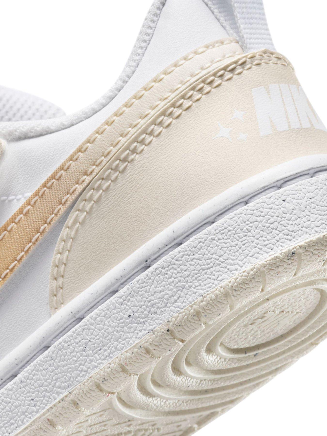 Image 7 of 7 of Nike Big Kids Nike Air Max Invigor Trainers - White