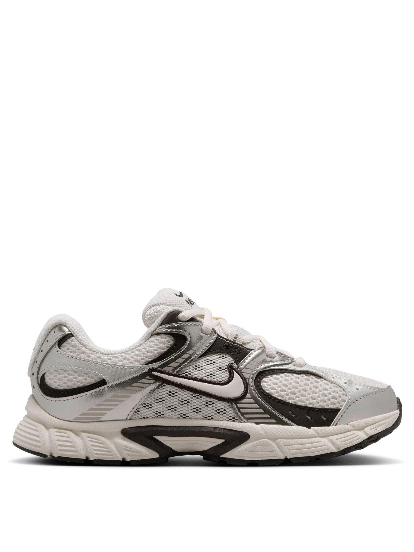 nike-big-kids-v5-rnr-trainers-whitestillFront