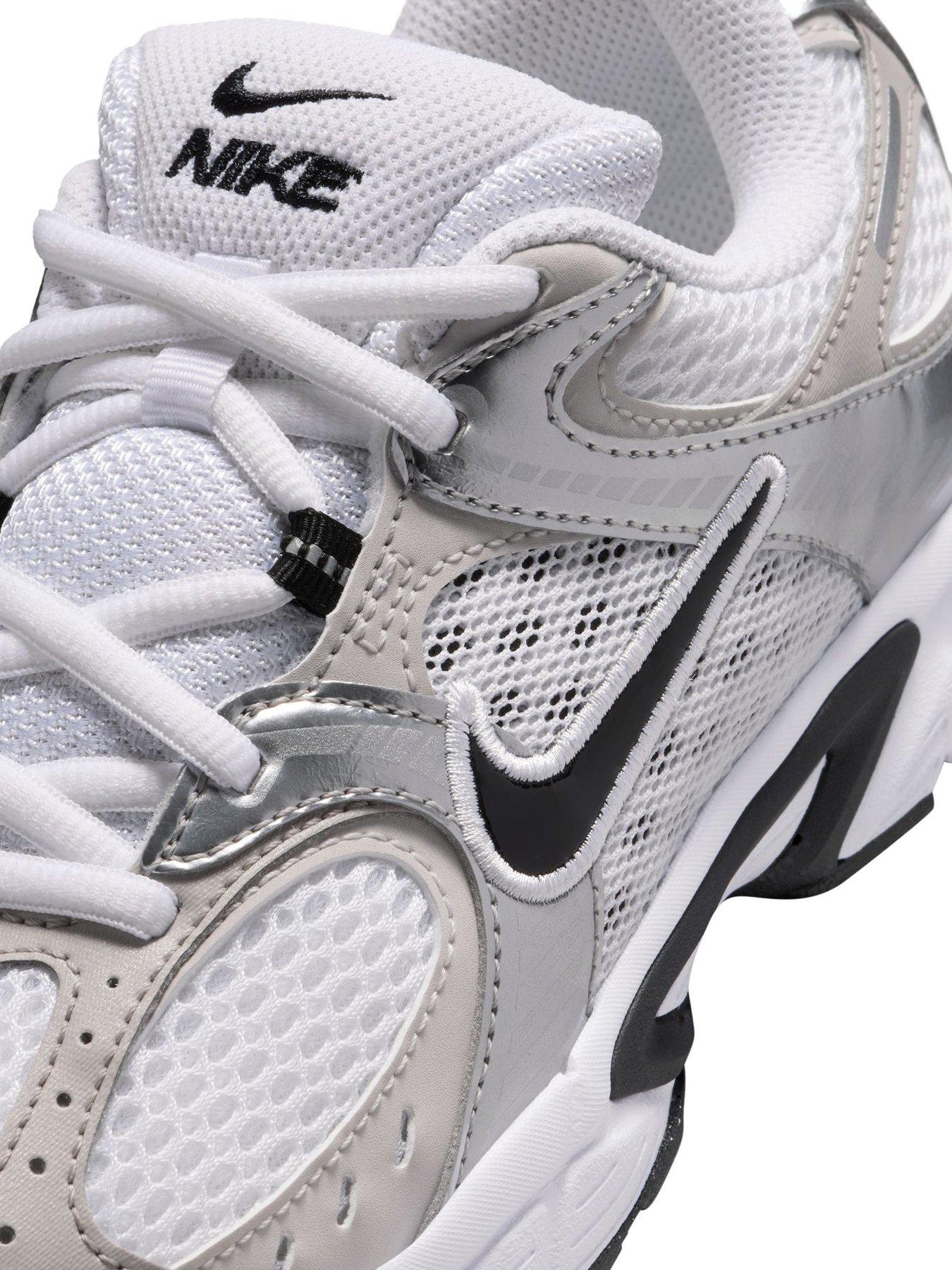 Image 6 of 7 of Nike Big Kids' V5 RNR Shoes - White