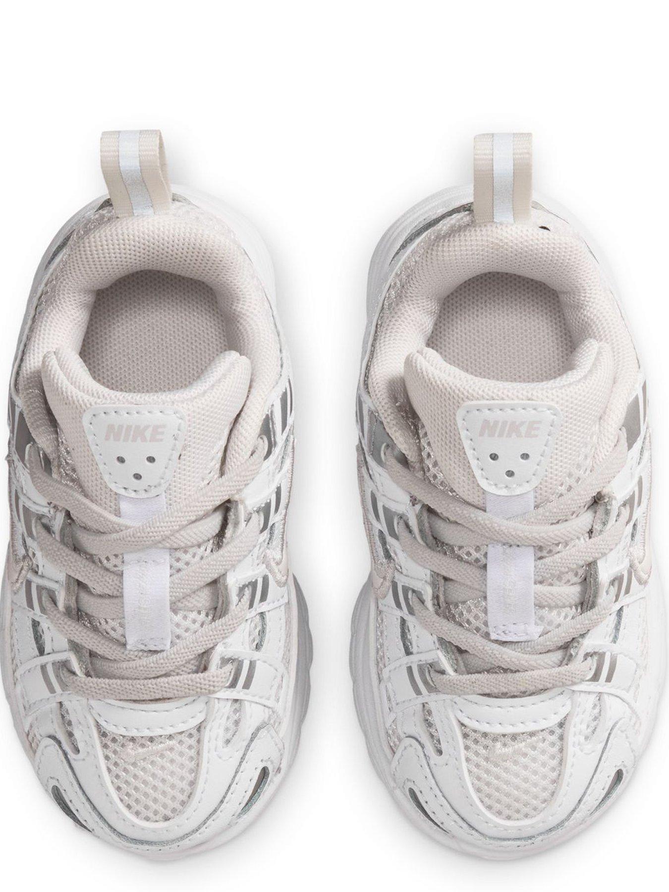 Image 4 of 7 of Nike Baby/Toddler P-6000 Trainers - White