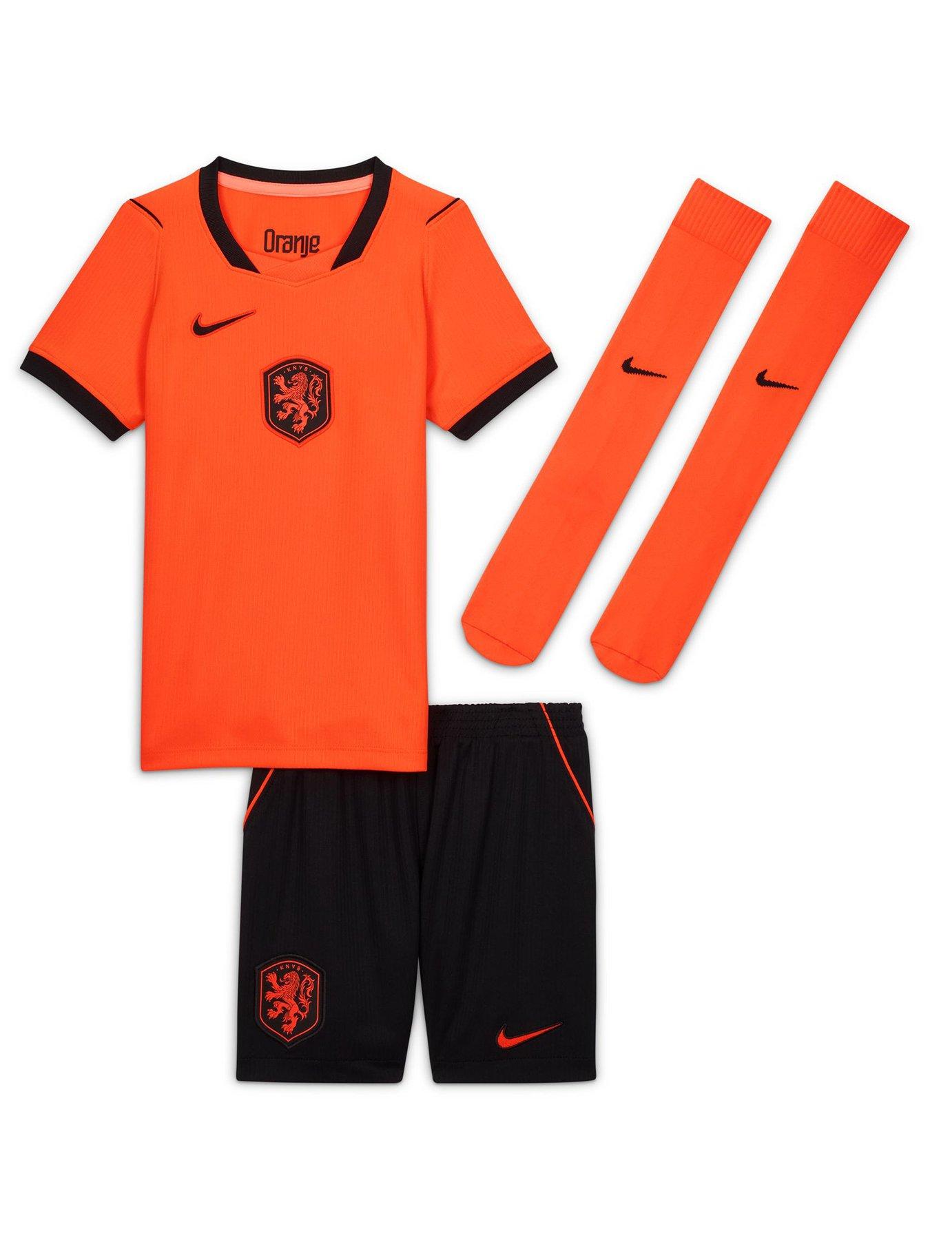Image 2 of 3 of Nike Younger Kids Netherlands 2026 Dri-FIT Stadium Home Kit &ndash; Orange