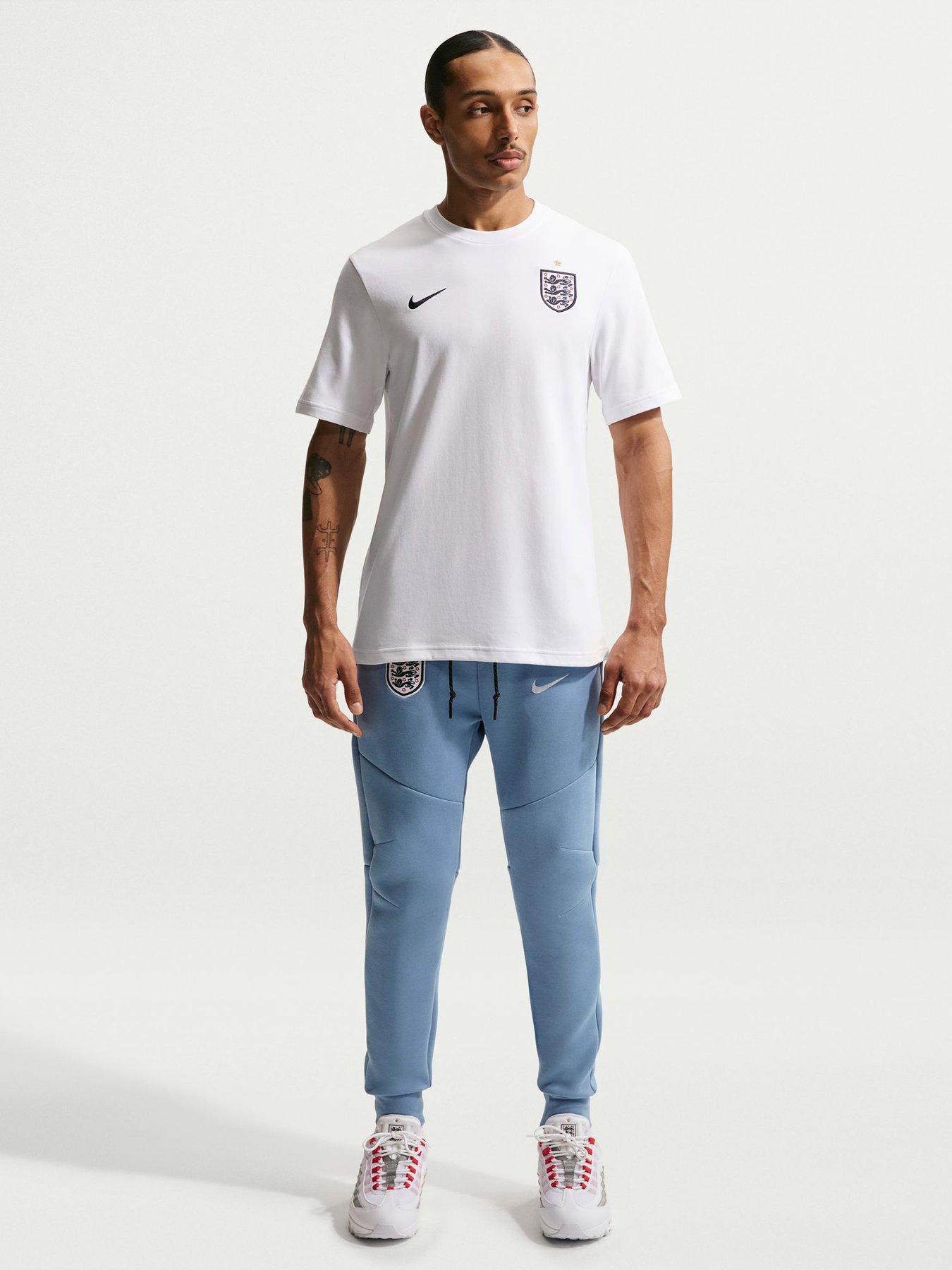 Image 1 of 5 of Nike Men&rsquo;s England Training T-Shirt &ndash; White