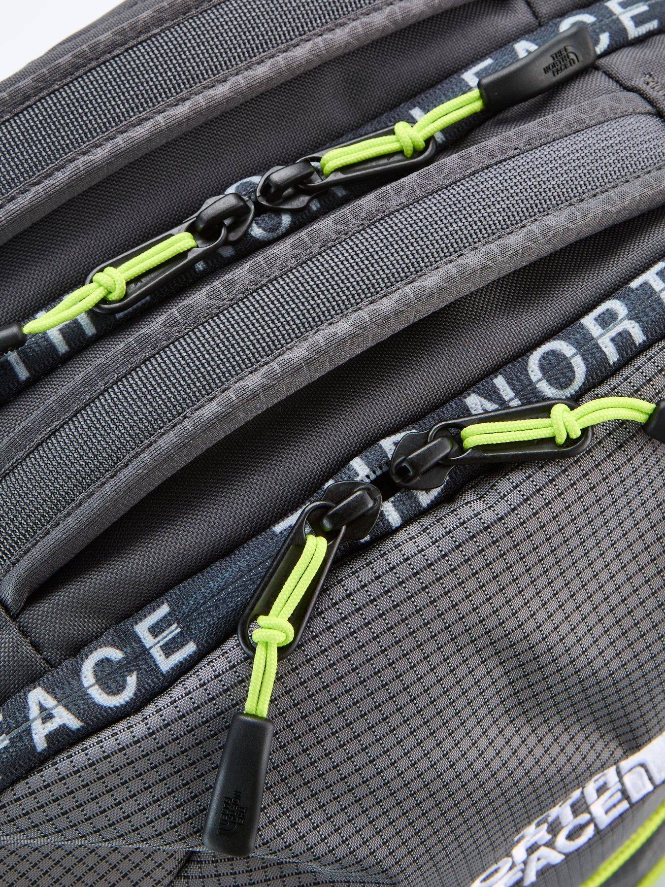 the-north-face-jester-backpack-anthracite-grey-smoked-pearl-fizz-limeoutfit