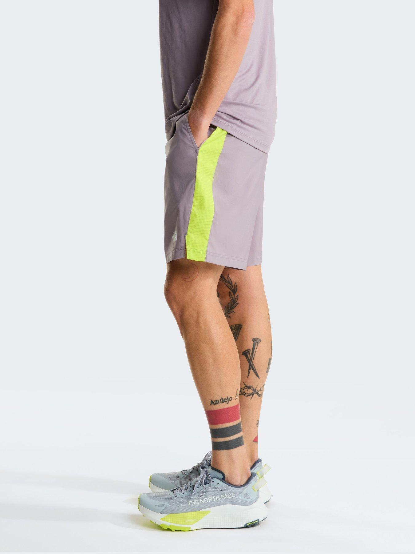 the-north-face-mens-247-colourblock-shorts-greyoutfit
