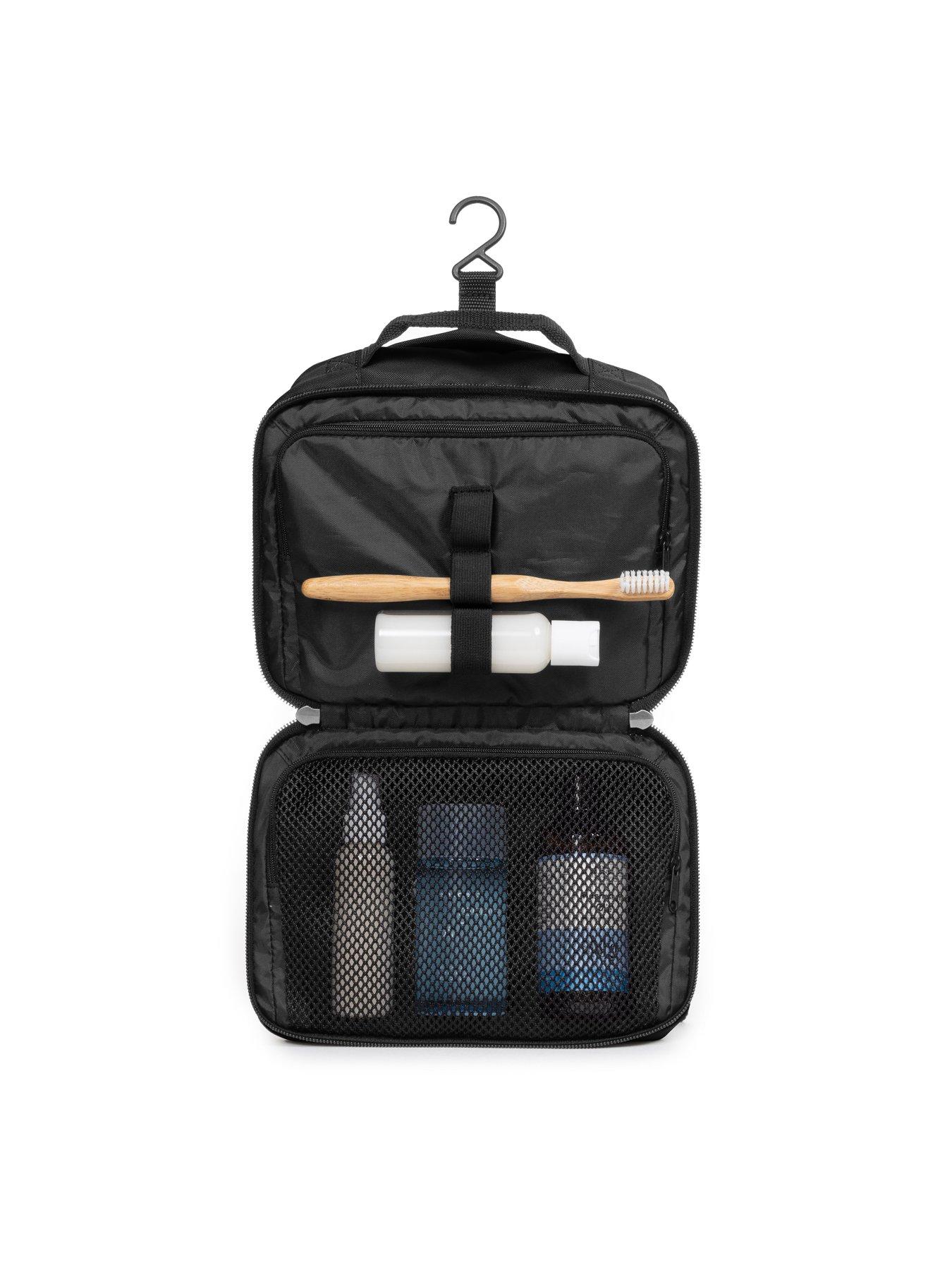 eastpak-road-kit-washbag-blackstillFront