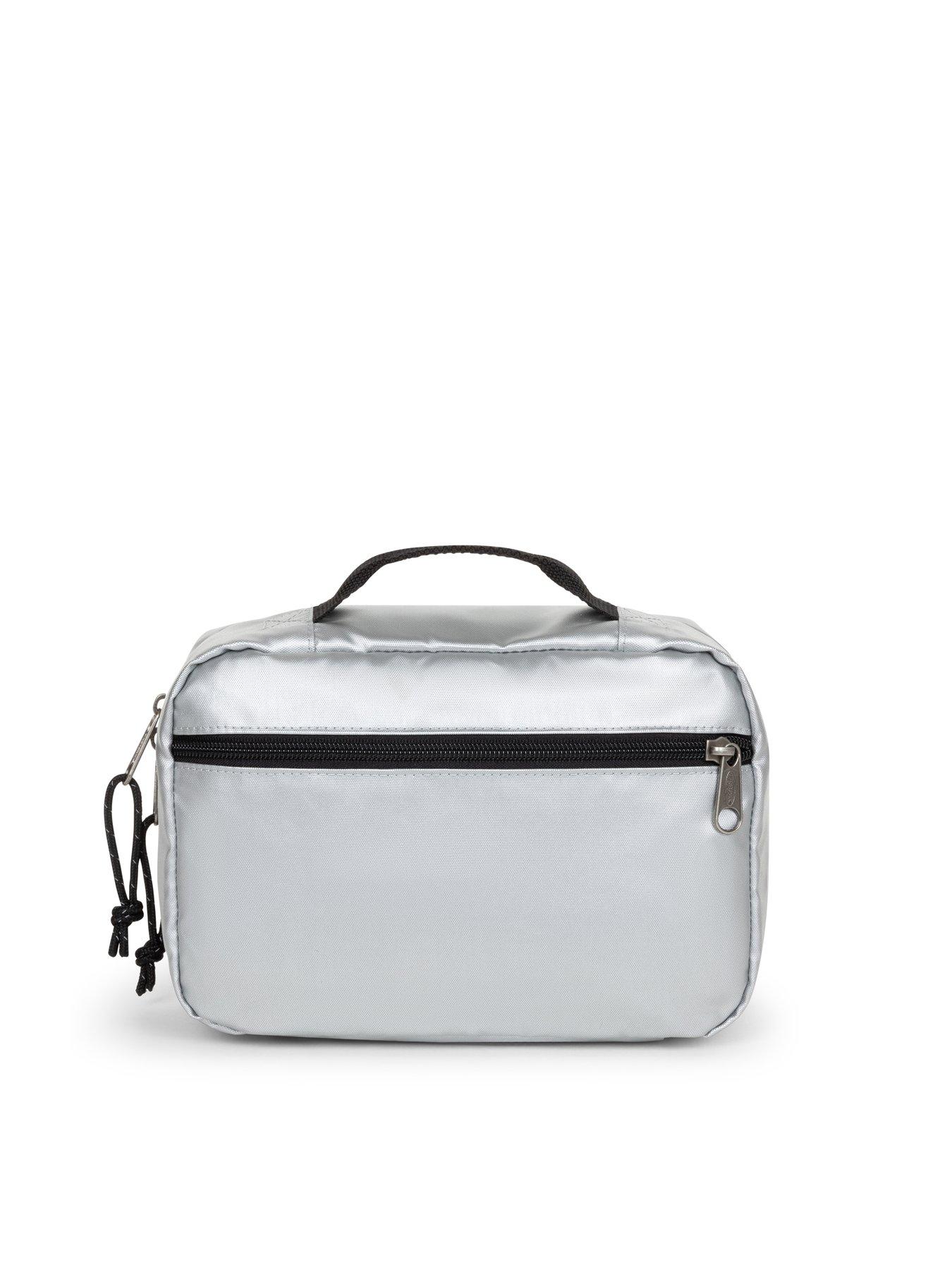 eastpak-road-kit-washbag-silverstillFront