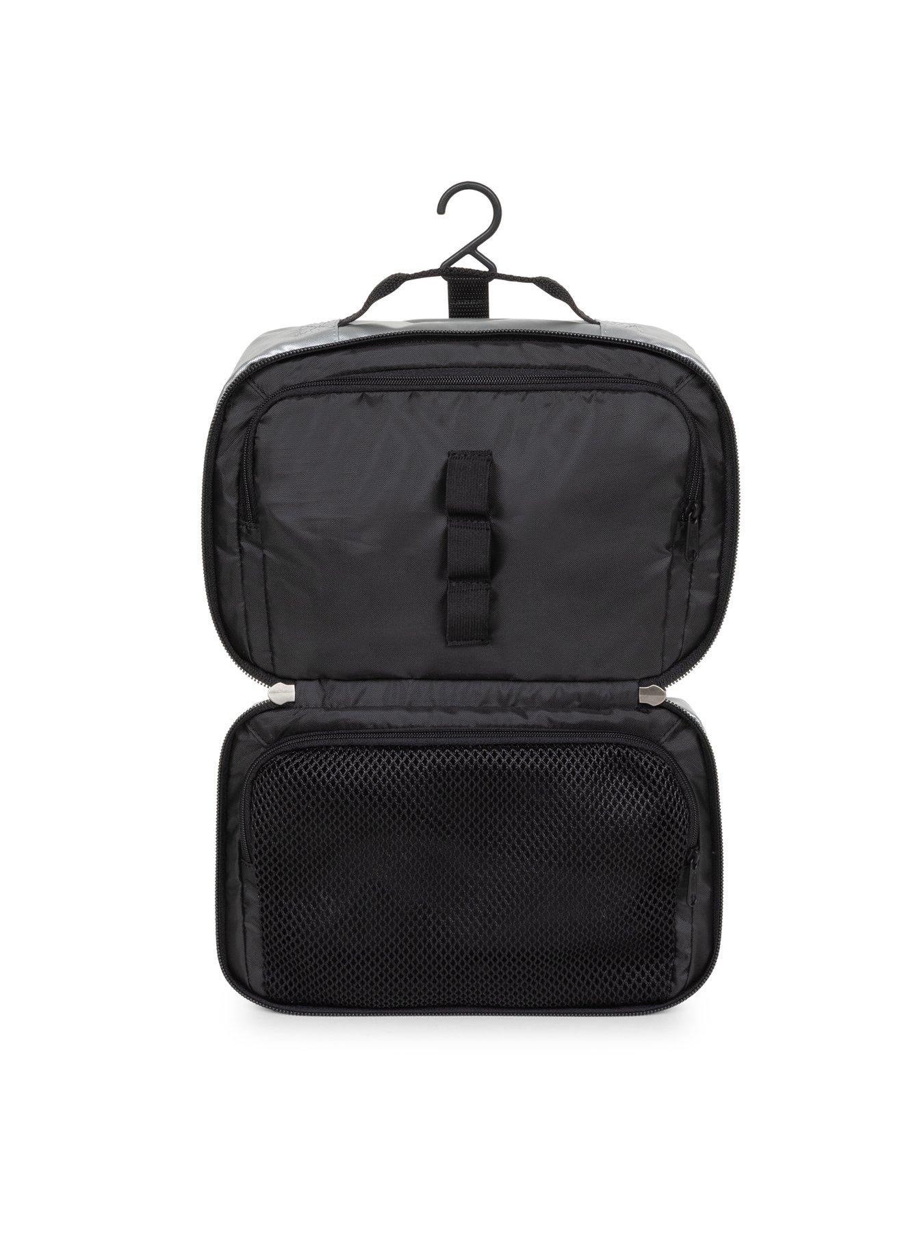 eastpak-road-kit-washbag-silverback