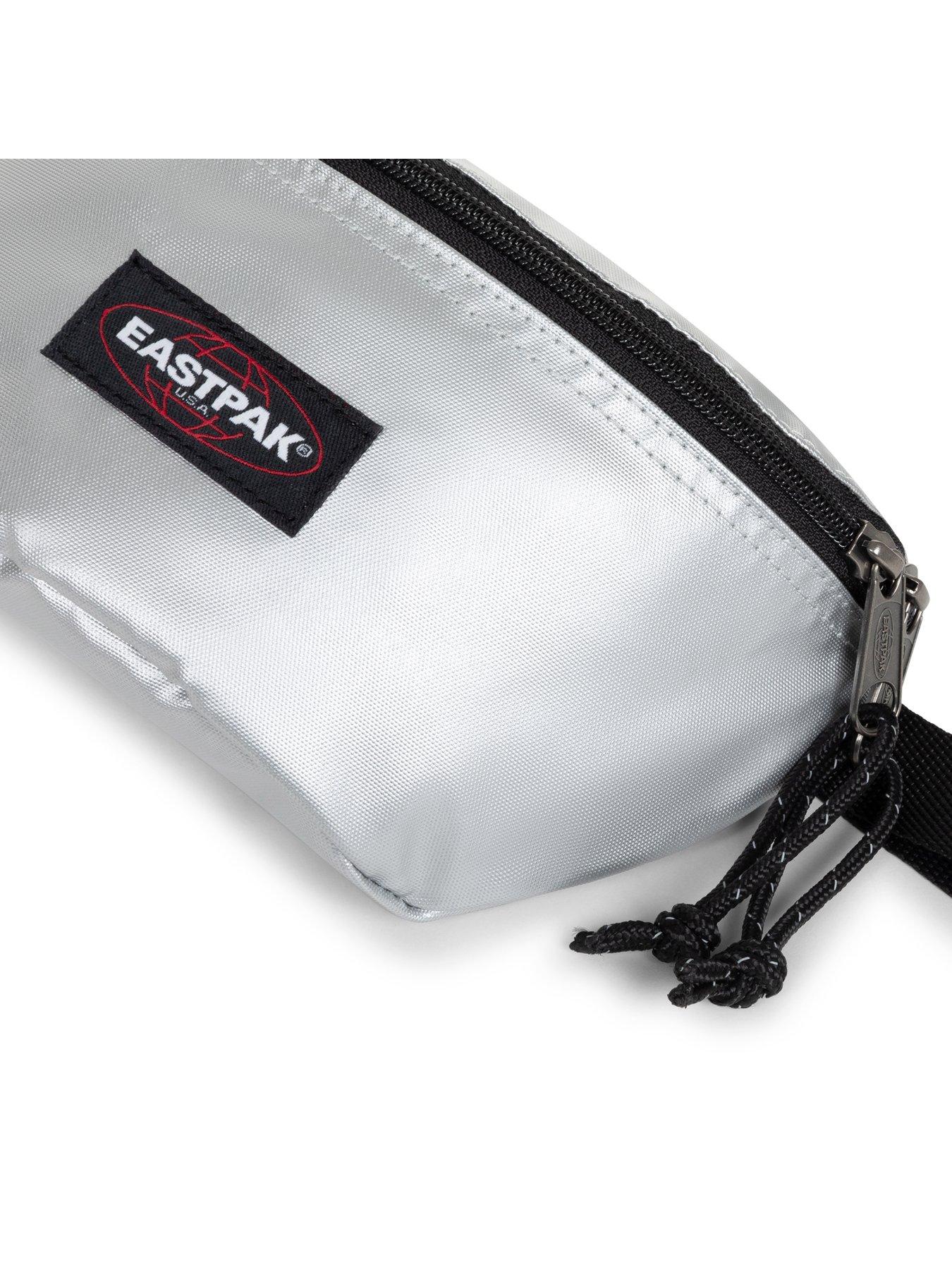 eastpak-springer-waistpack-bag-silveroutfit