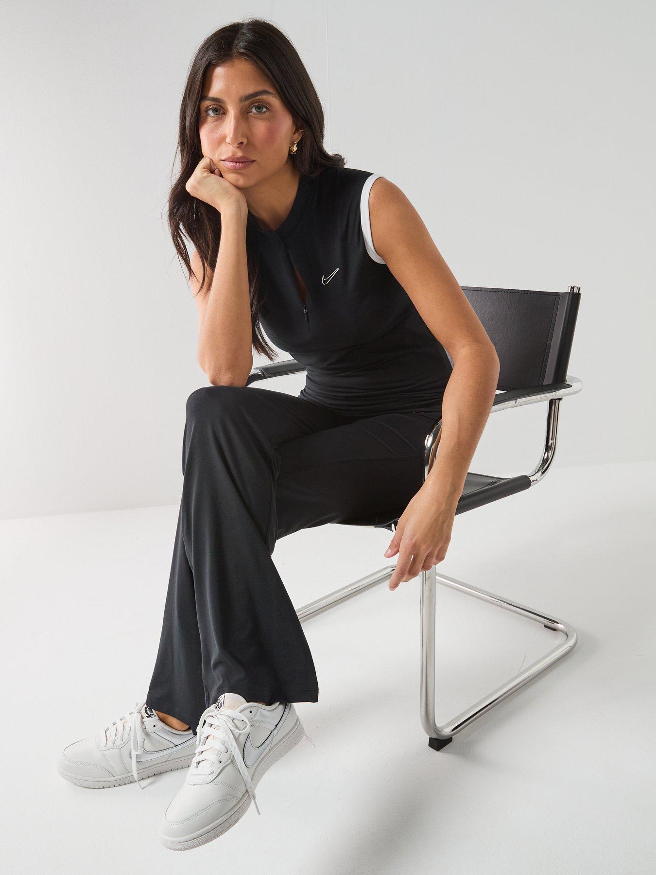 nike-womens-sleeveless-fitted-quarter-zip-top-blackoutfit