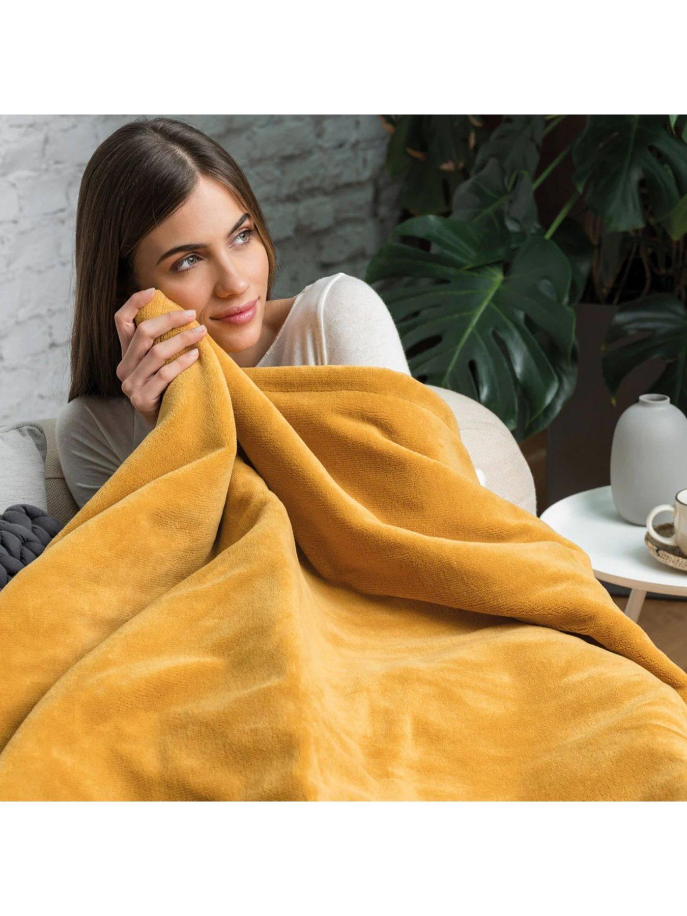 dreamland-dreamland-snuggle-up-warming-large-mustard-throwoutfit